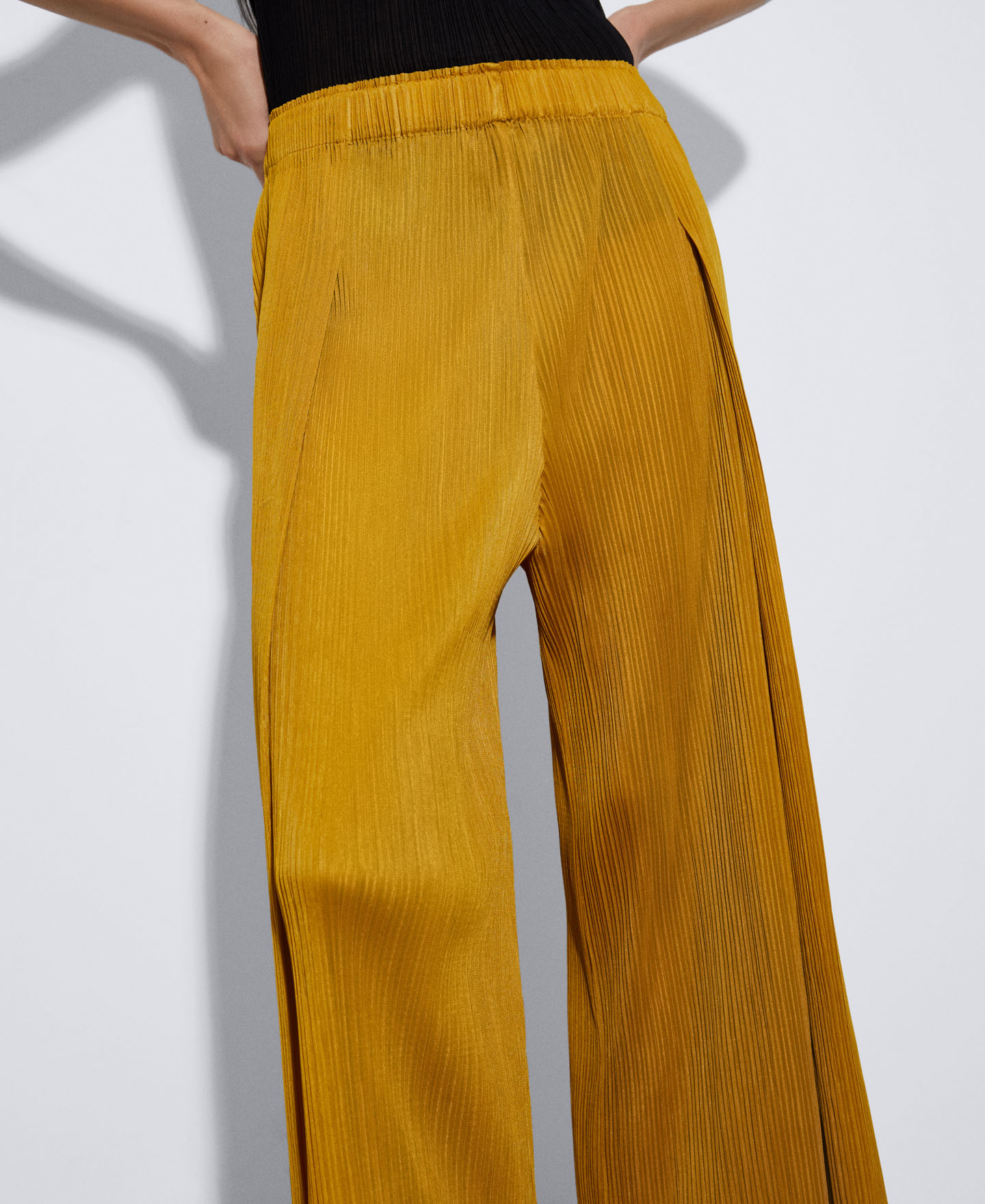 Crinkle trousers image number 3