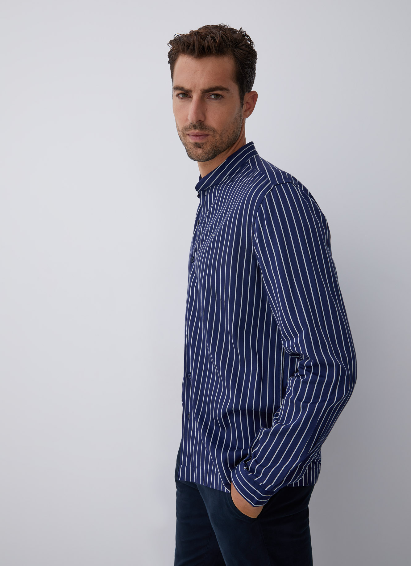 Striped shirt with mandarin collar image number 4