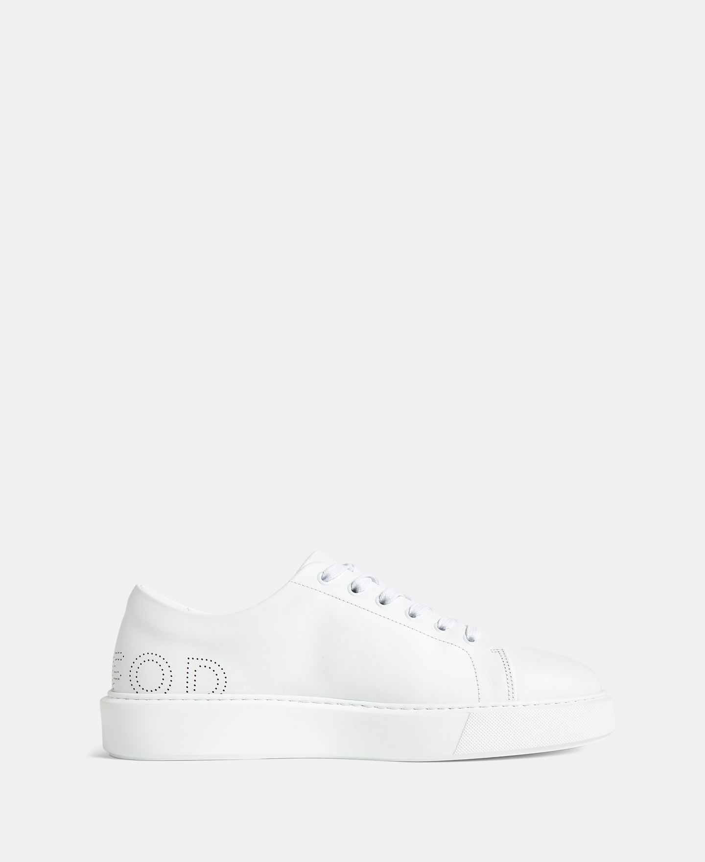 Basic sneaker image number 0