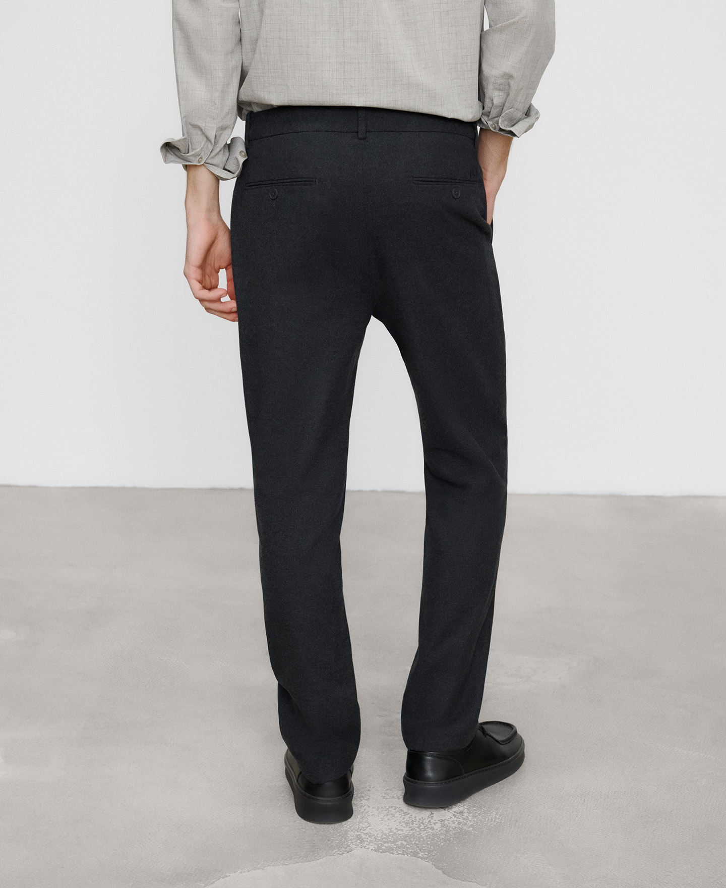 Pantal&oacute;n chino regular fit tejido jersey image number 2