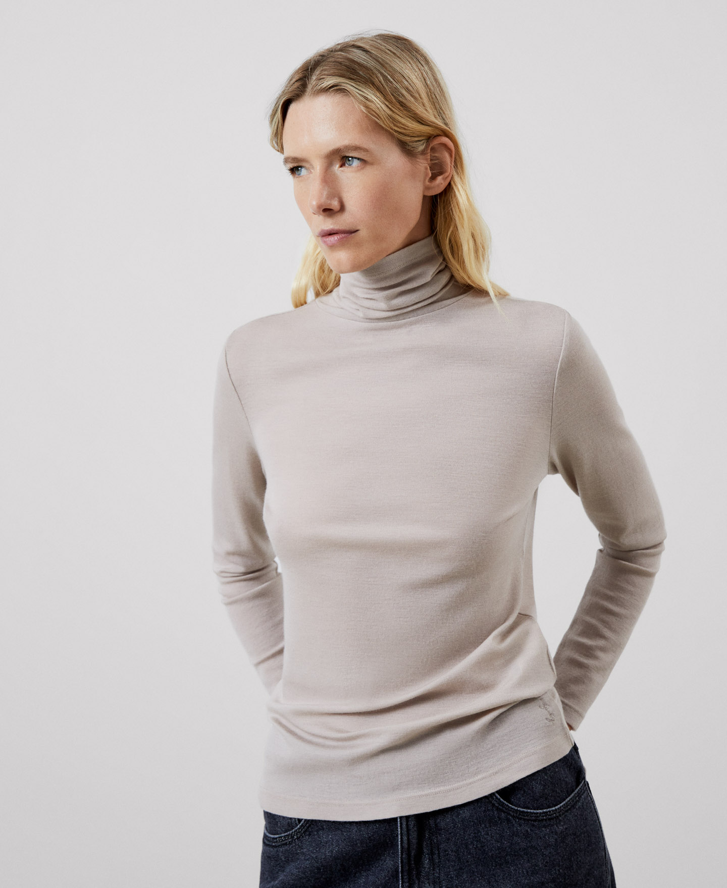 Merino wool long sleeve t-shirt image number 0