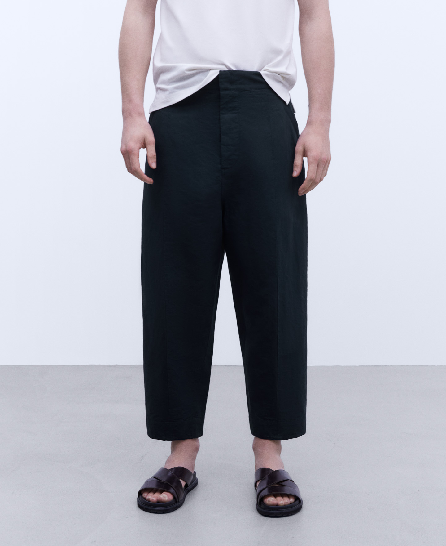 European linen and cotton trousers image number 0