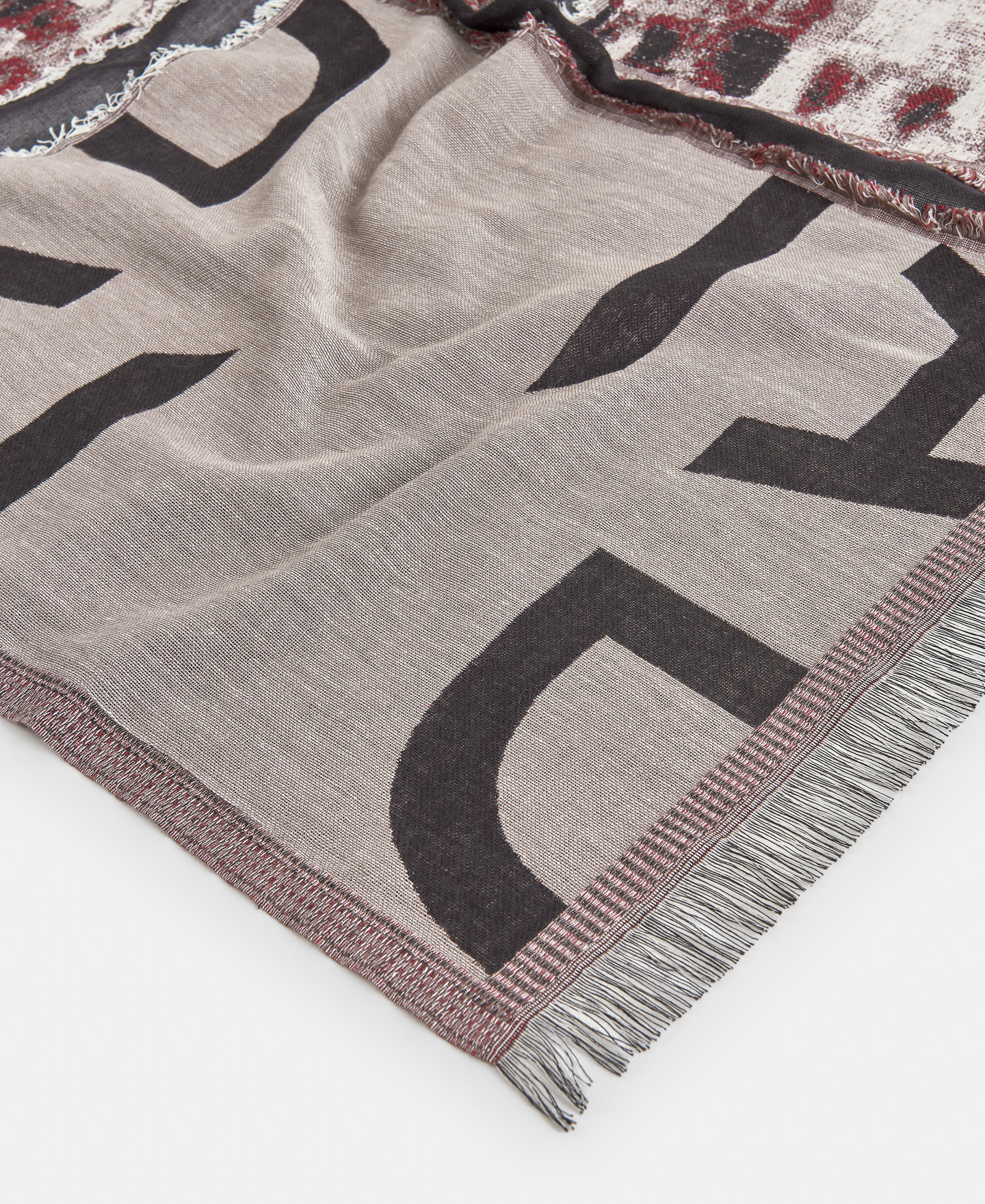 Patchwork shawl in organic cotton image number 2
