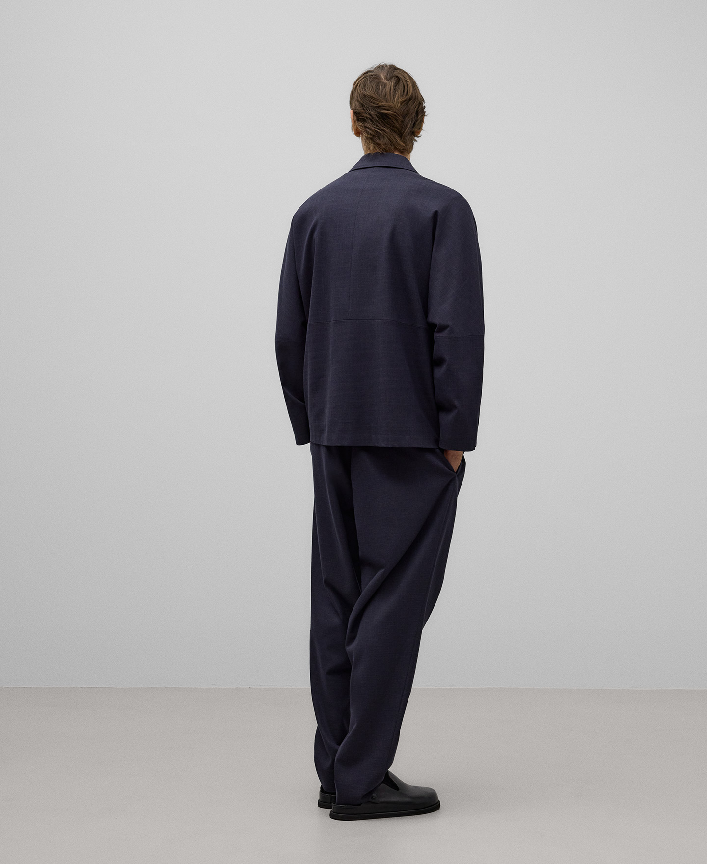 Gray relaxed fit trousers man image number 2