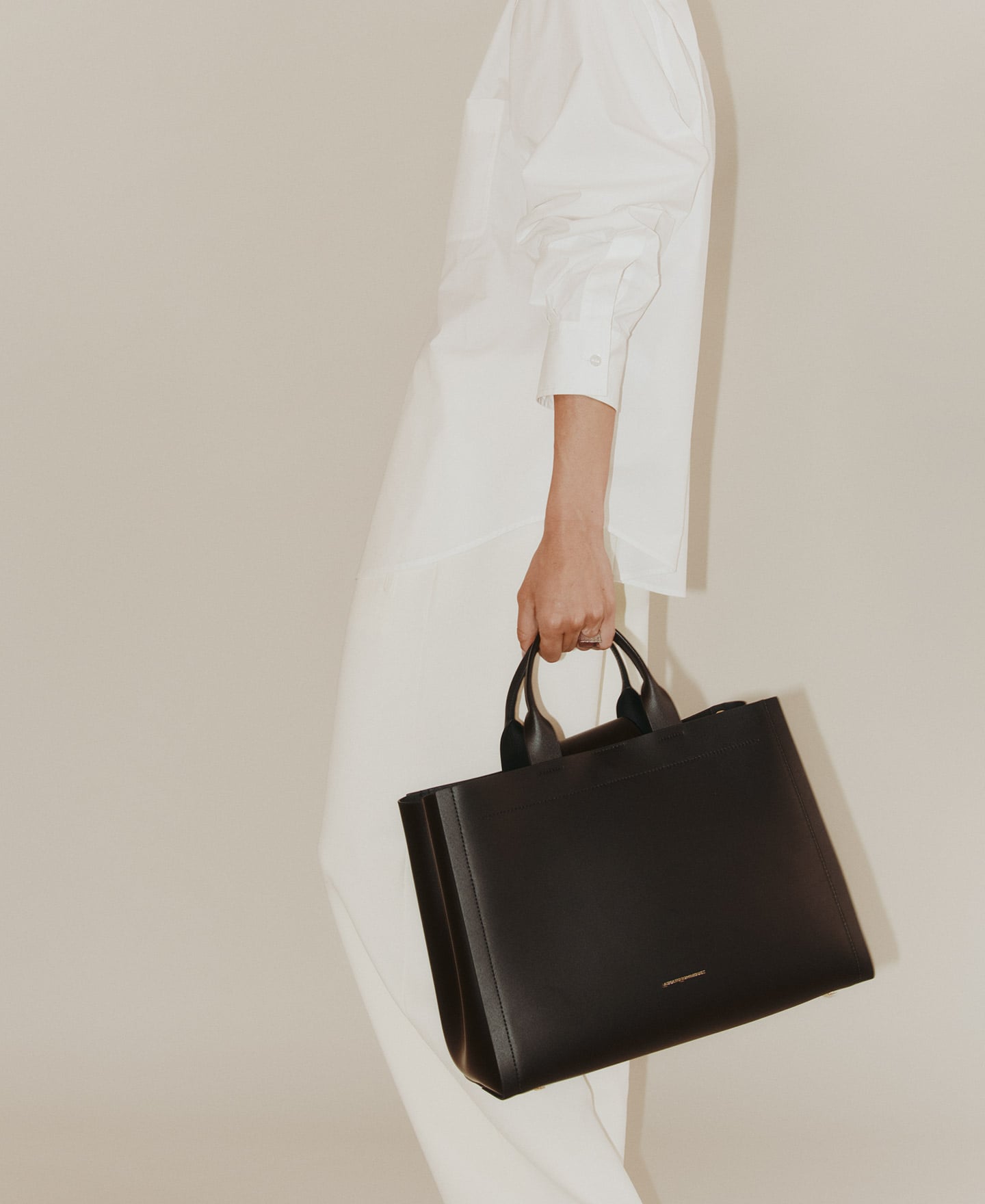 Horizontaler Shopper Mica aus Leder image number 5