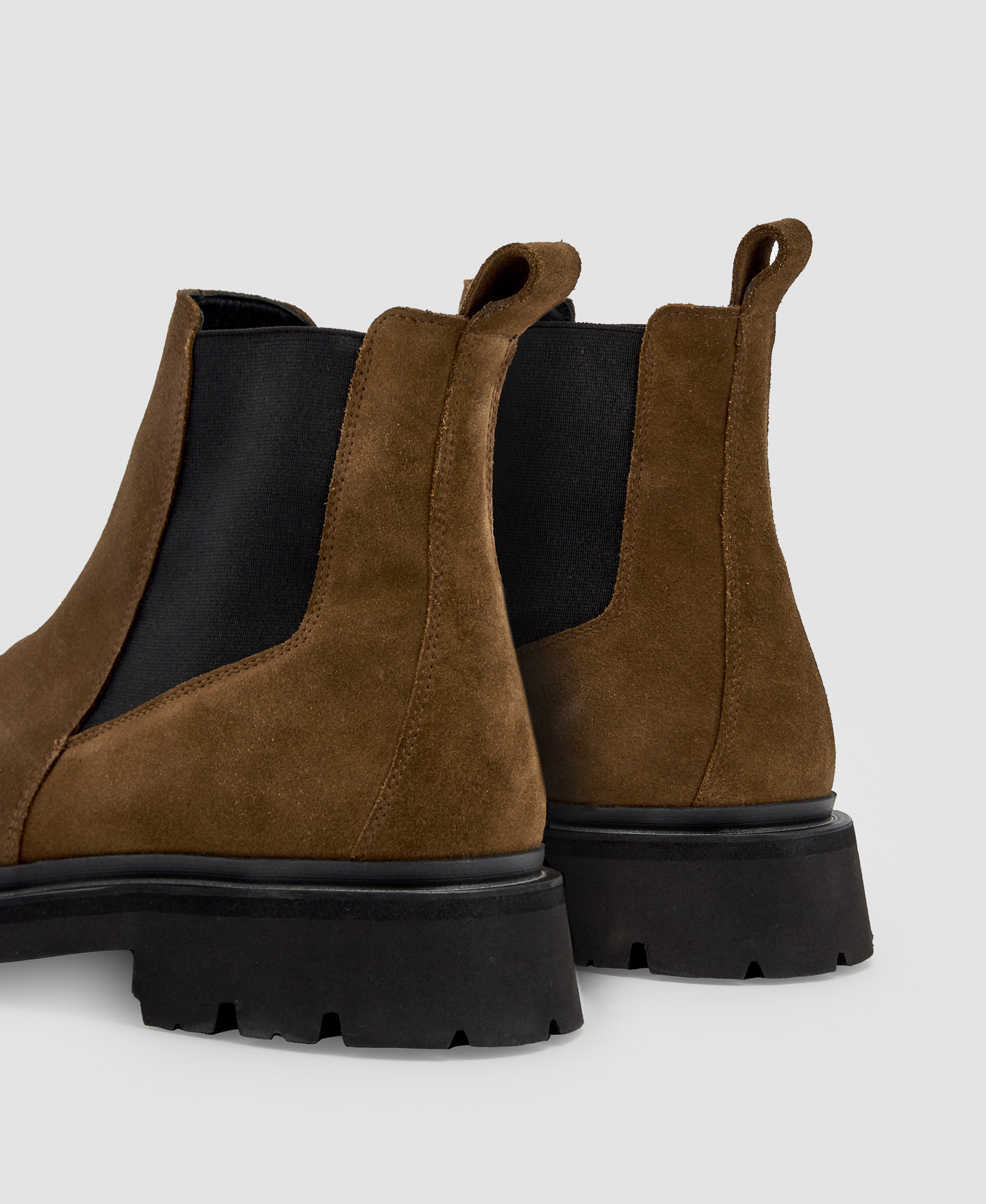 Chelsea boot in split suede image number 2