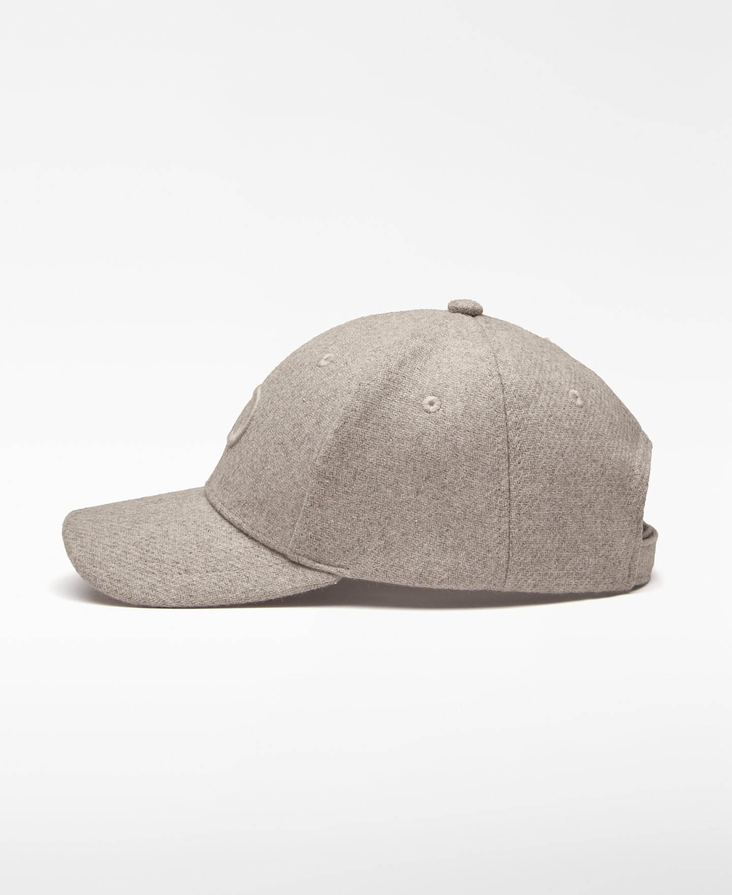 Embroidered logo cap man image number 1