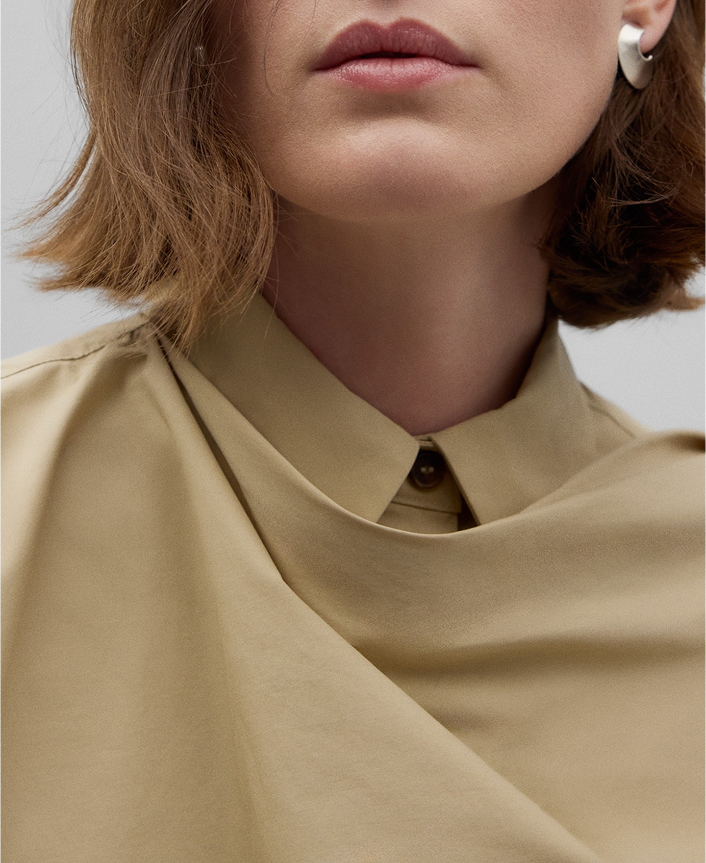 Blusa pieza asim&eacute;trica mujer image number 3