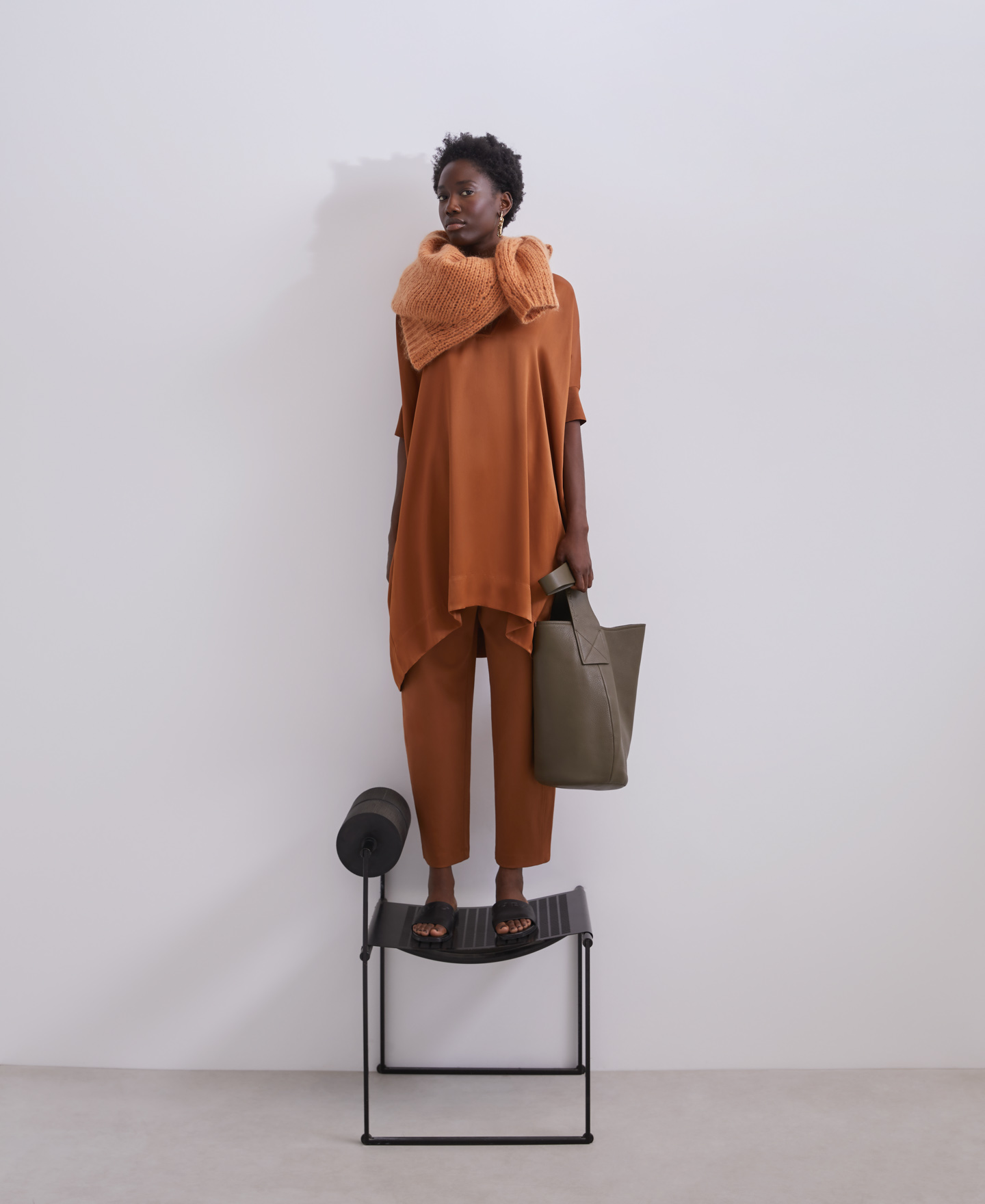 Viscose oversize caramel shirt image number 3