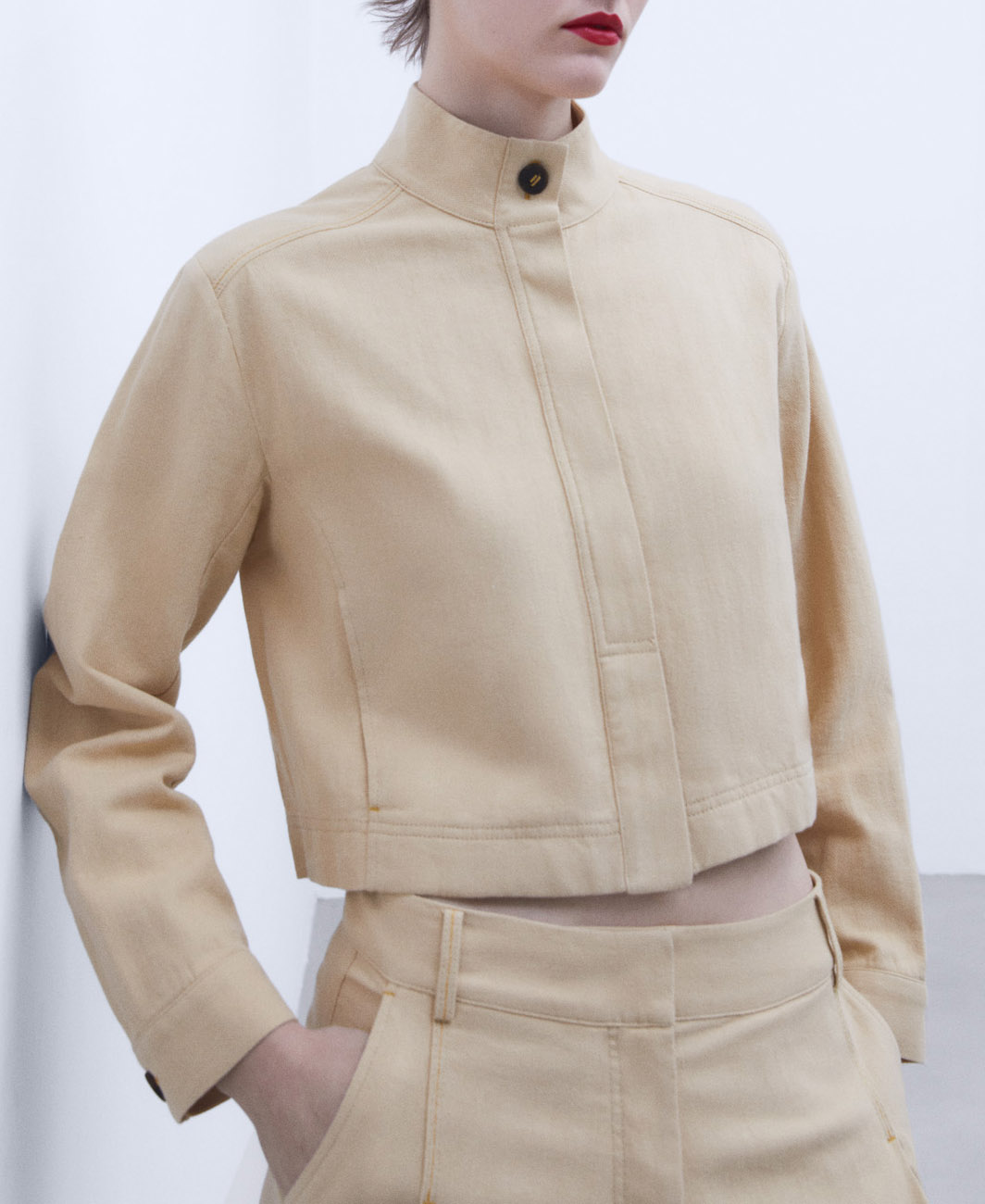 Short jacket in cotton and linen image number 0