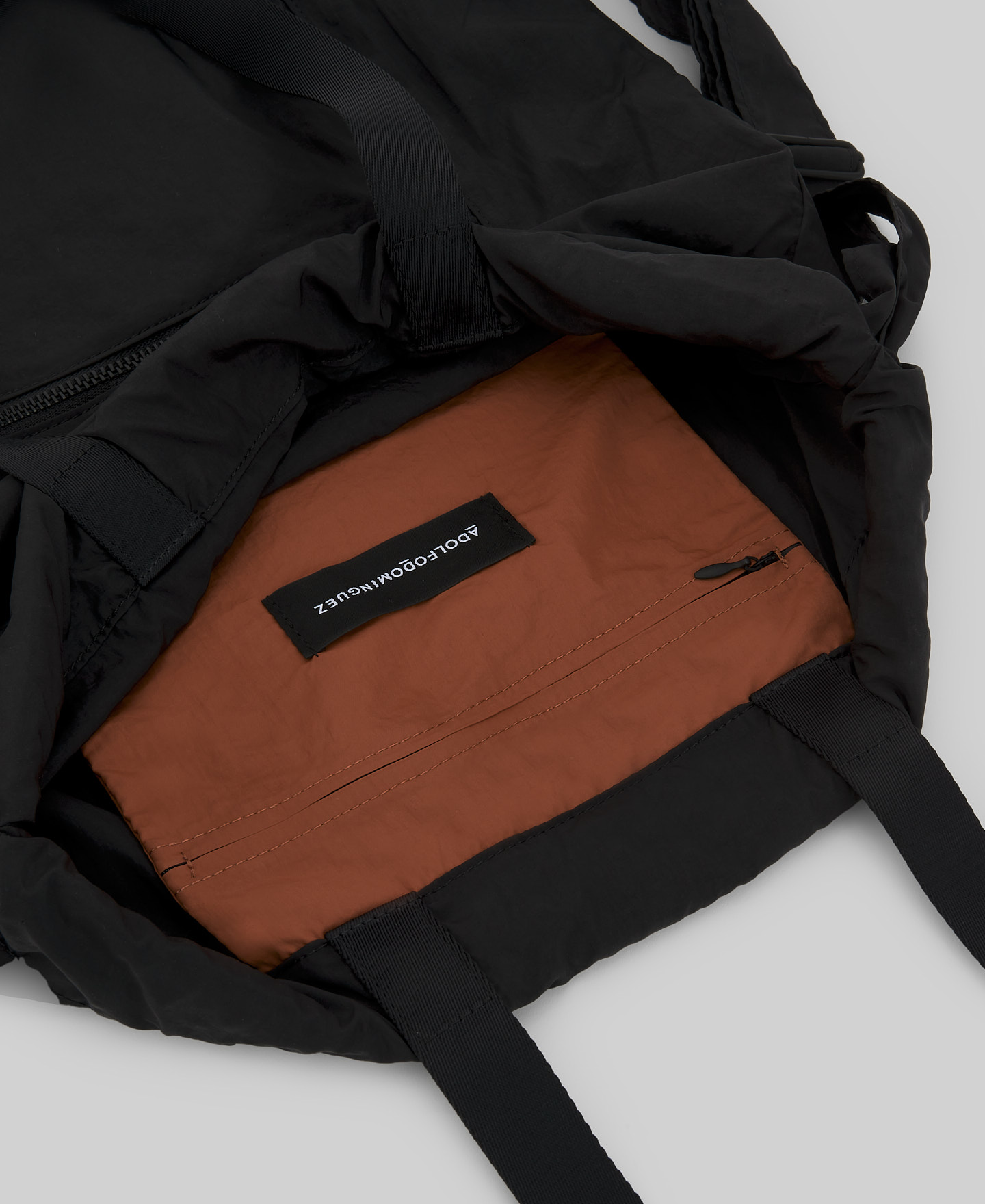 Black nylon shopper man image number 2