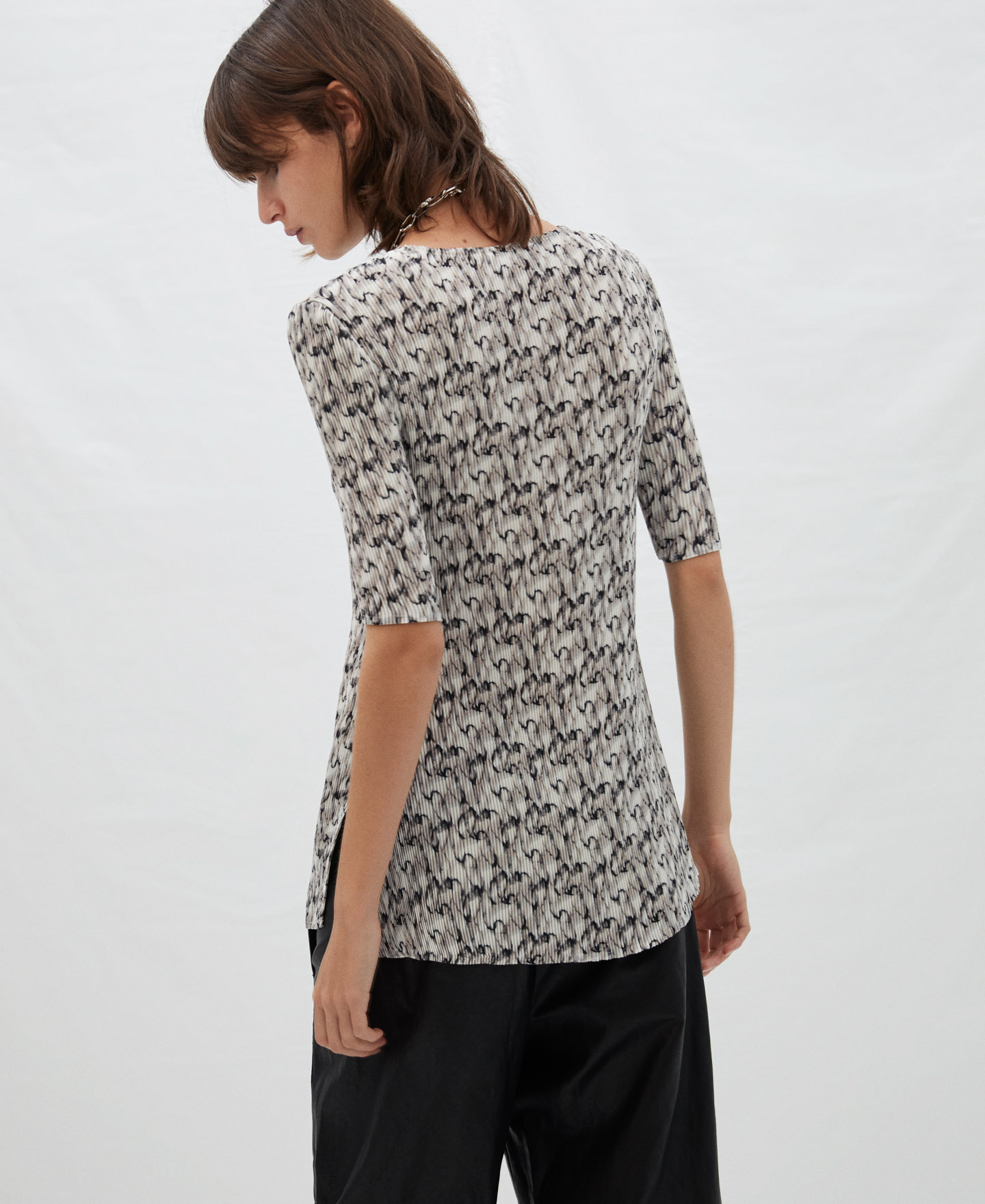 Printed crinkle blouse image number 2
