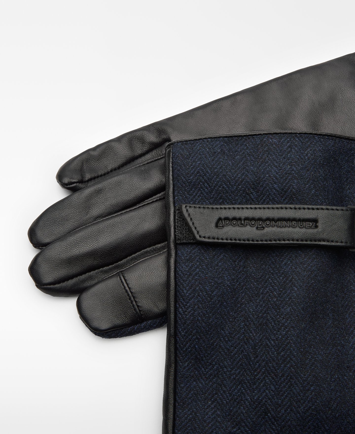 Mixed-fabric gloves man image number 1