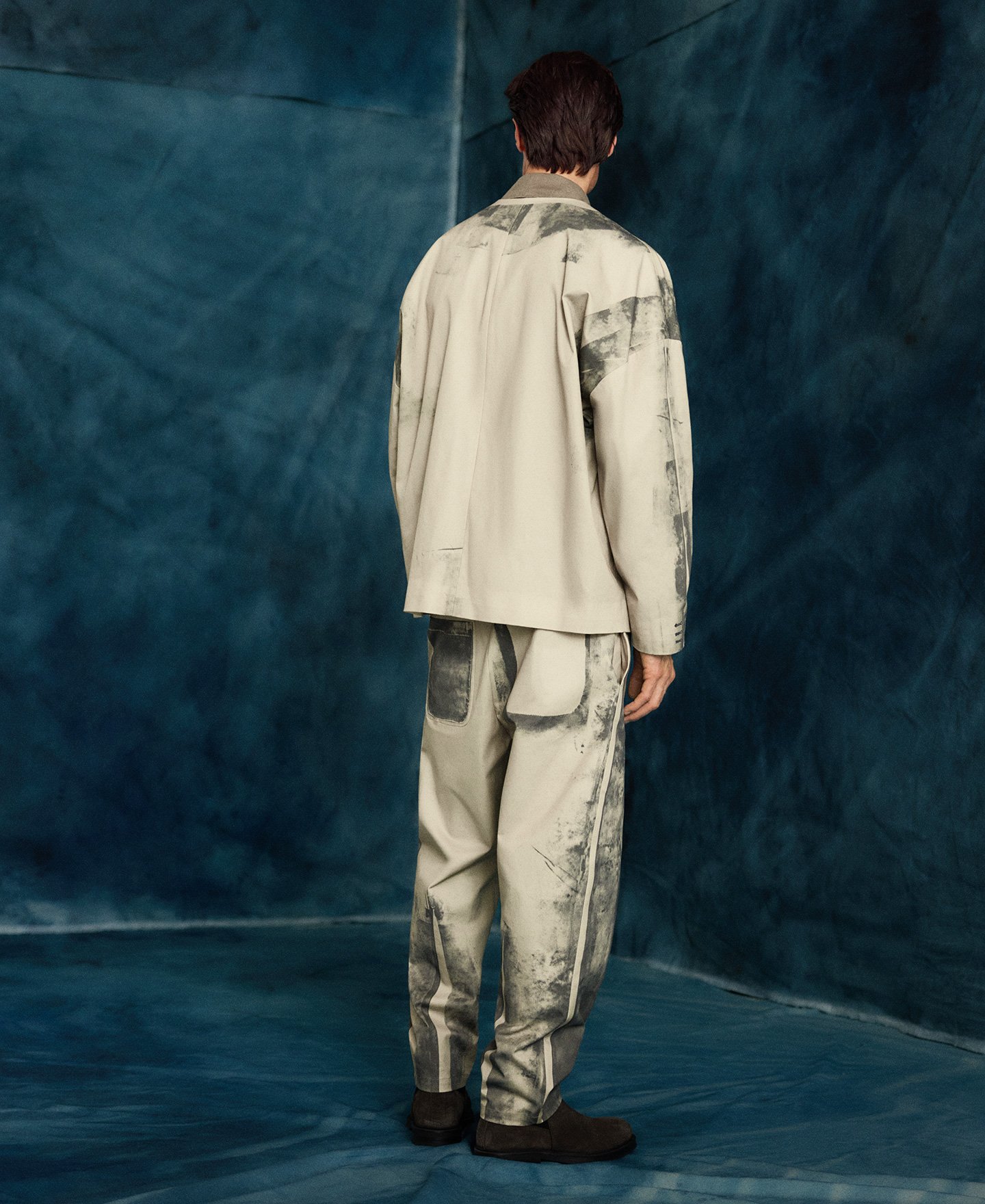 Blazer oversize efeito envelhecido para homem image number 3
