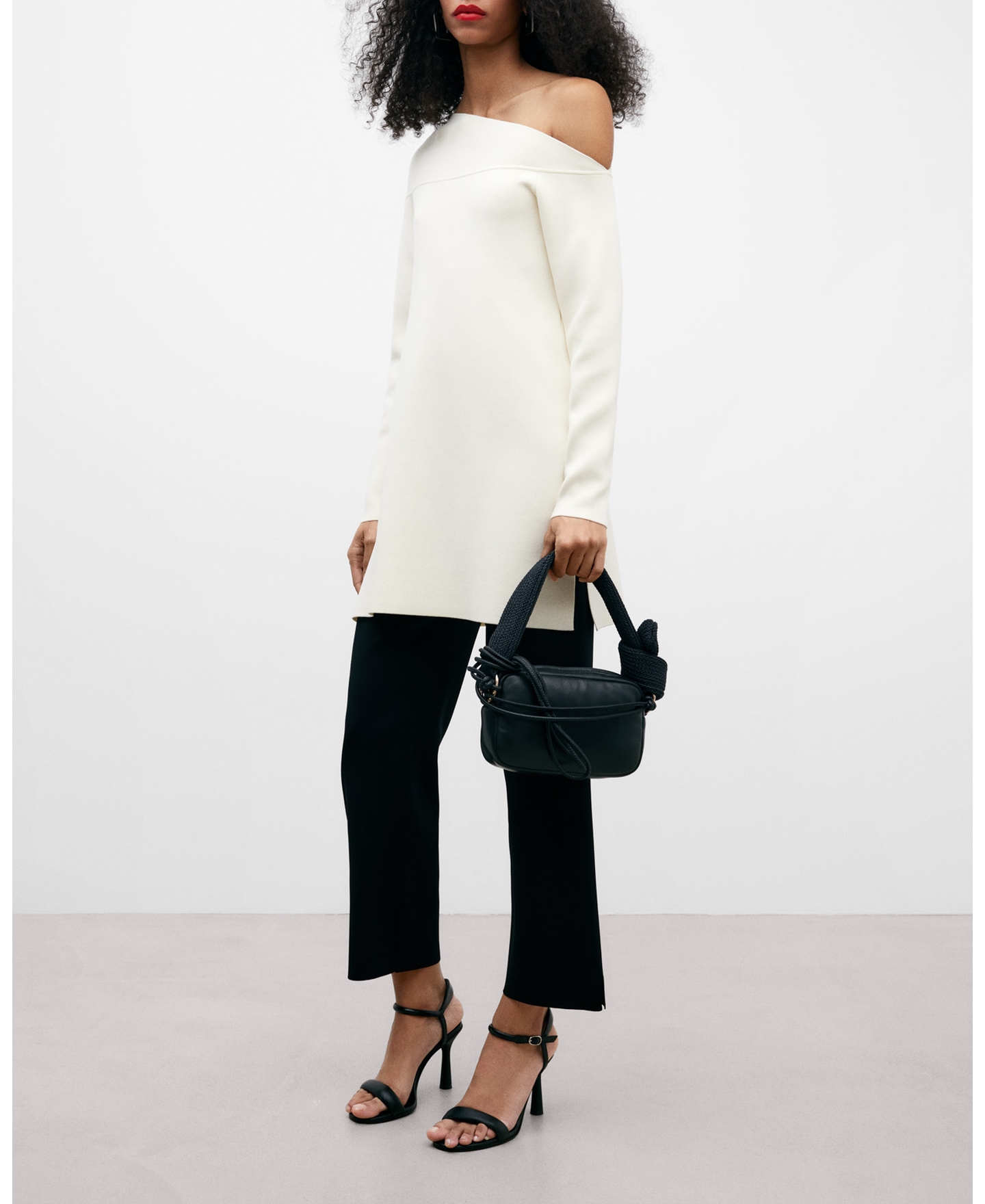 Asymmetric neckline long sweater woman image number 1