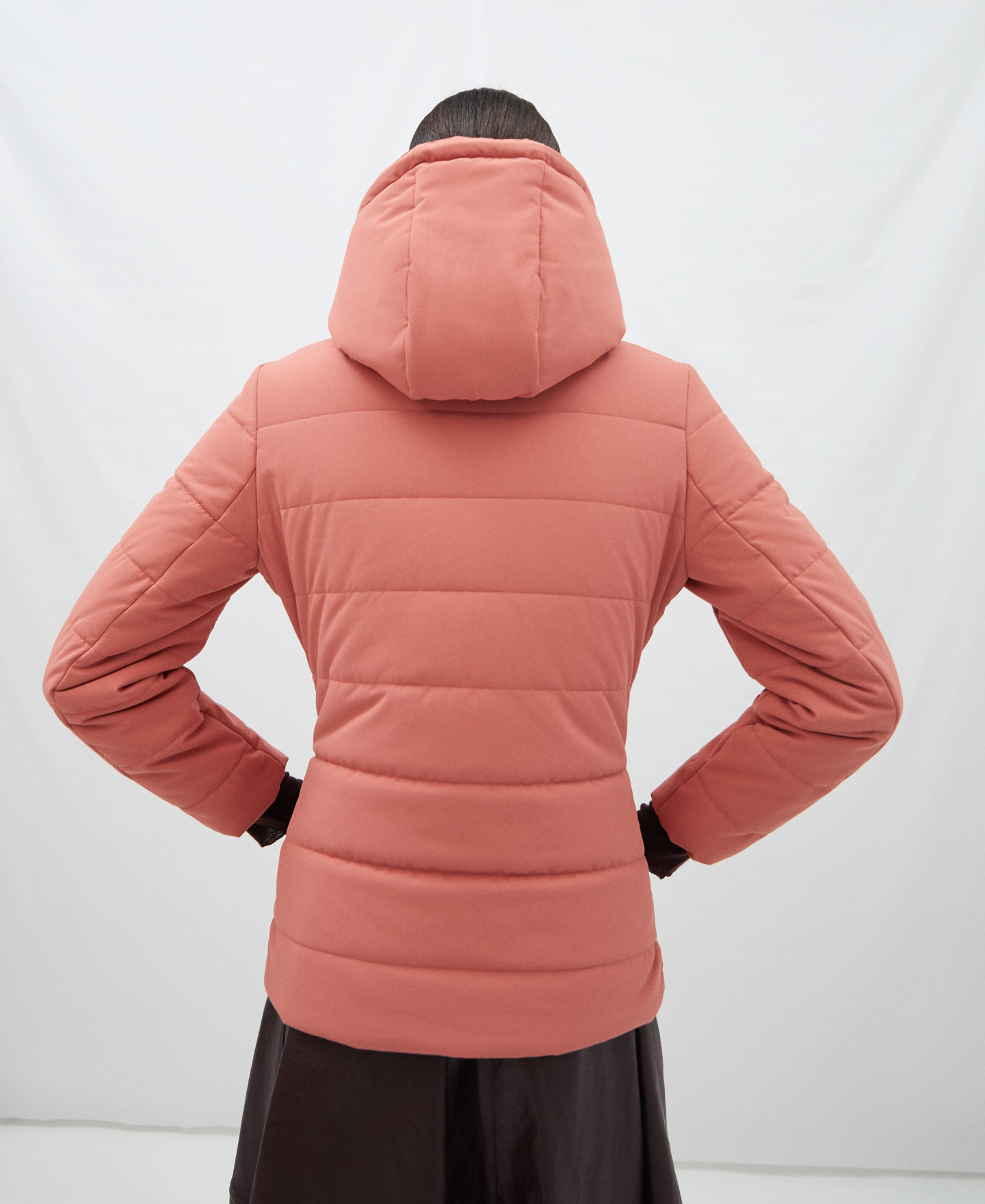 Chaqueta acolchada con capucha image number 2