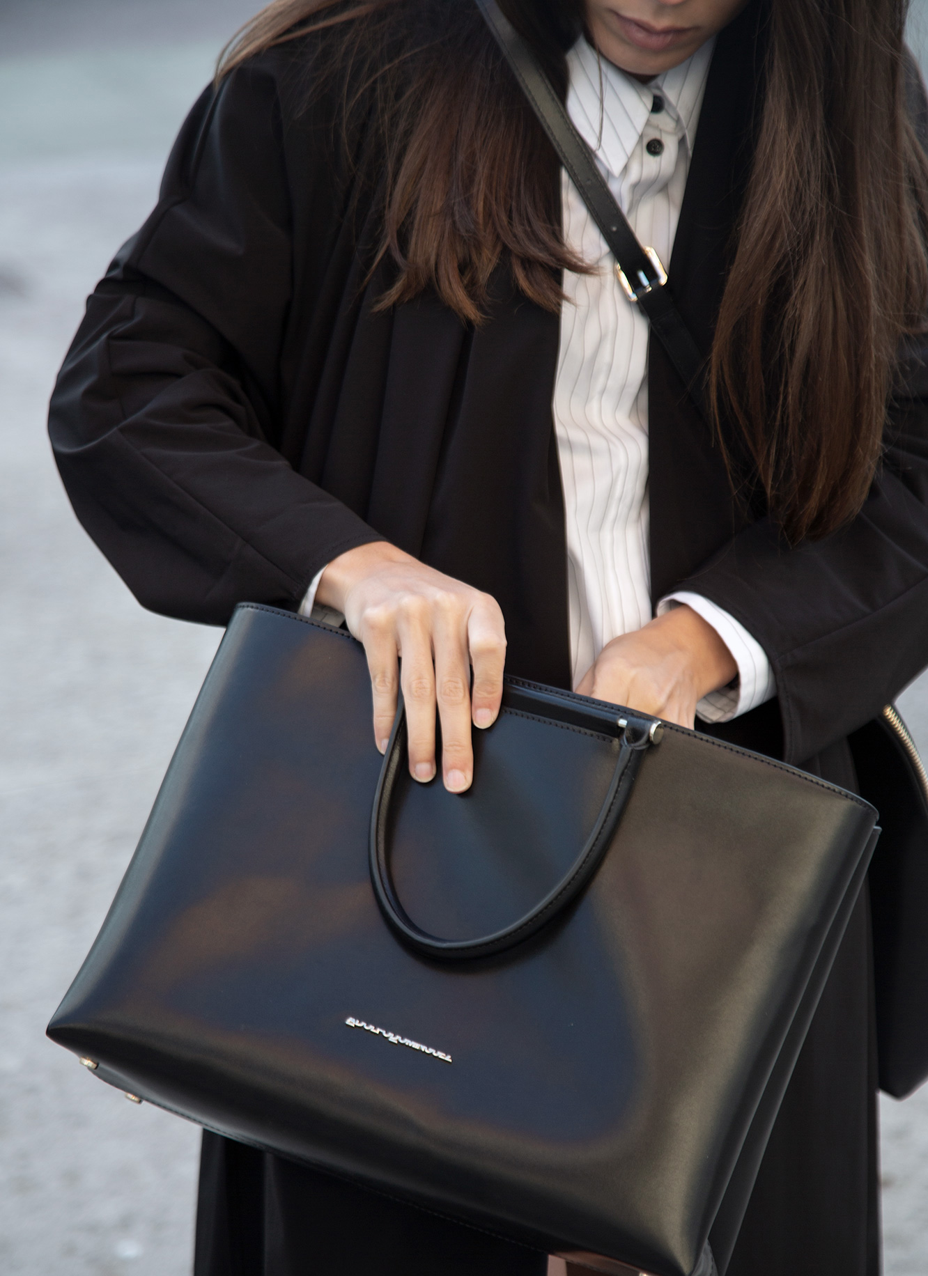 Glossy vachetta rectangular citybag image number 0
