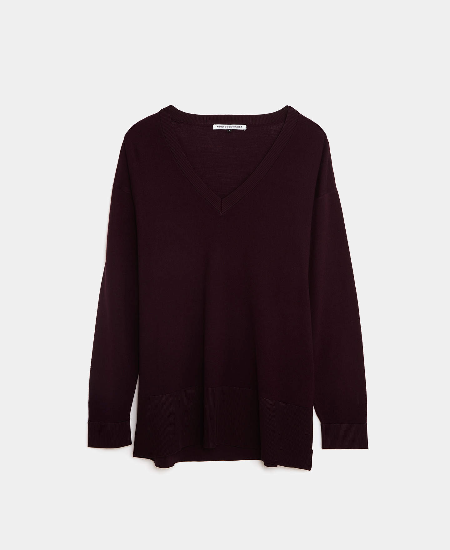 Jersey escote pico en lana merino image number 4