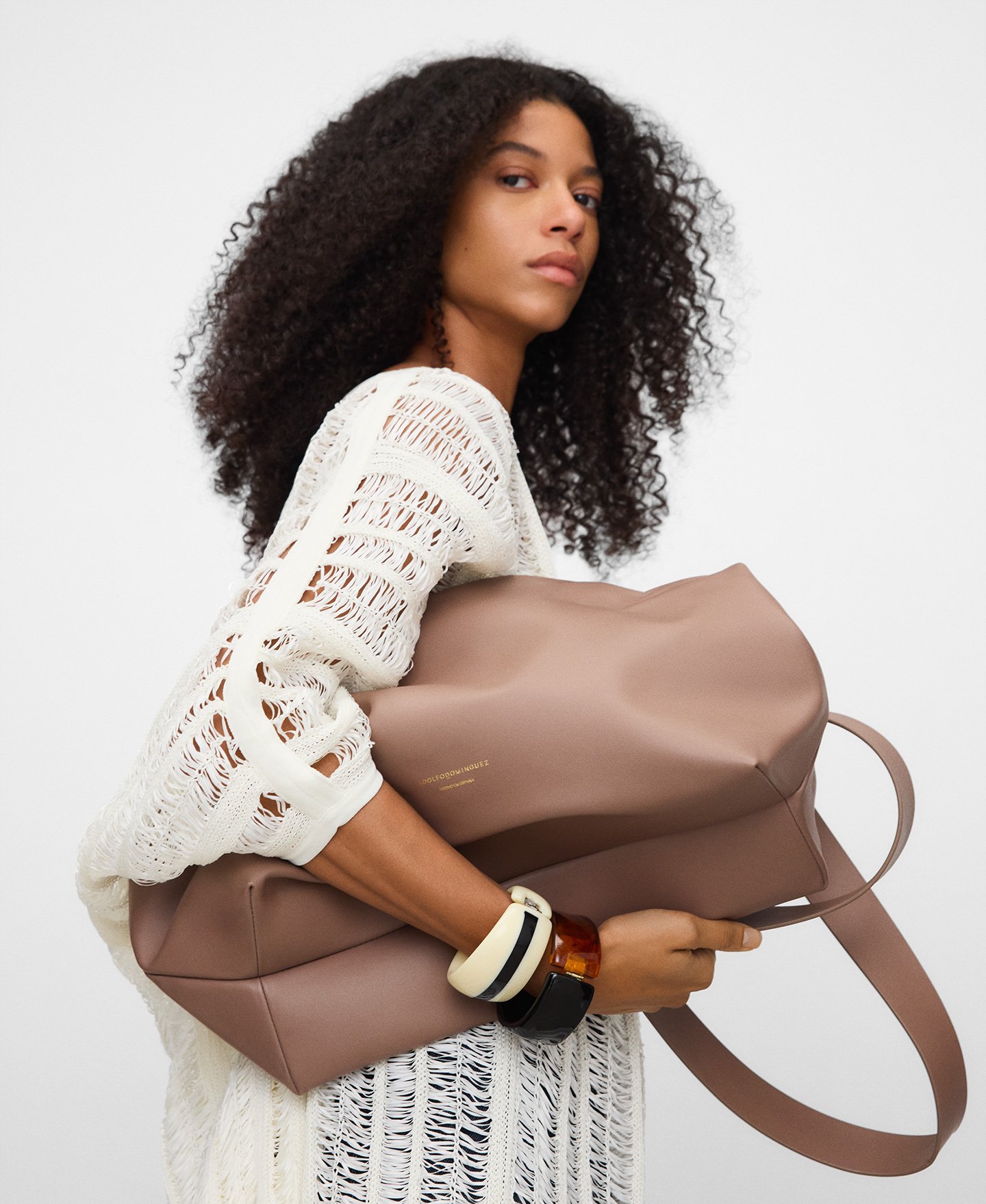 Doce leather maxi bag image number 6