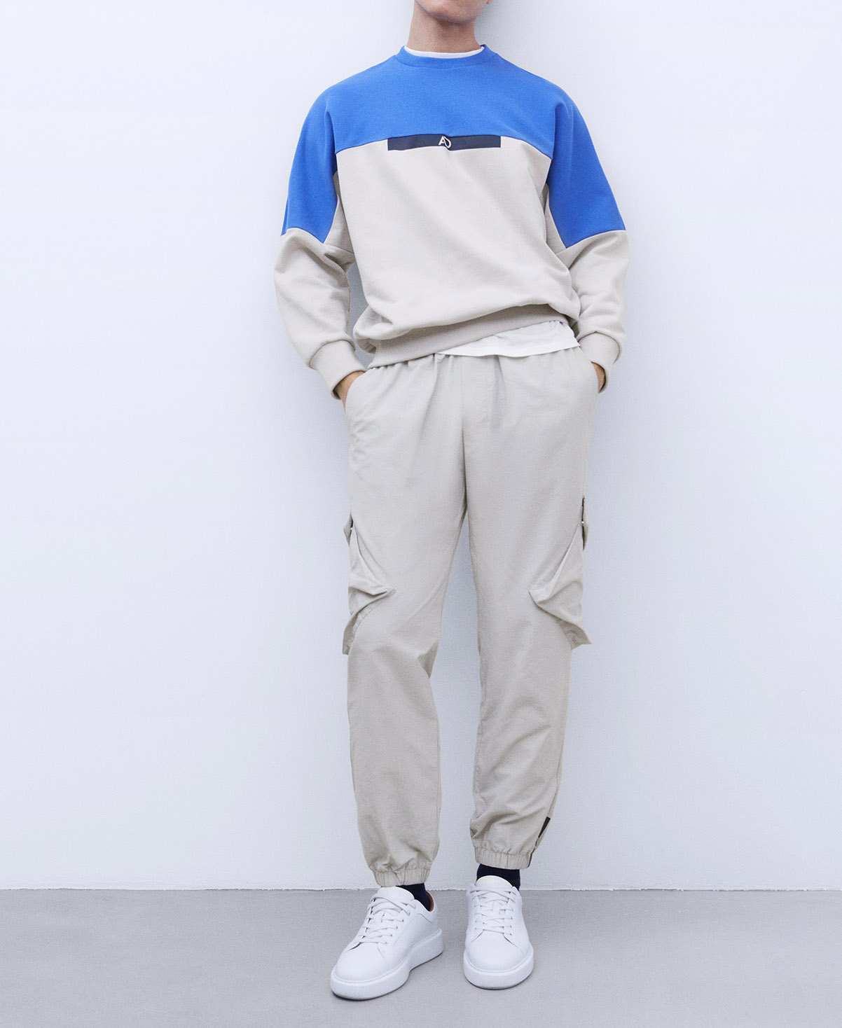 Sweat oversize en coton bicolore image number 1