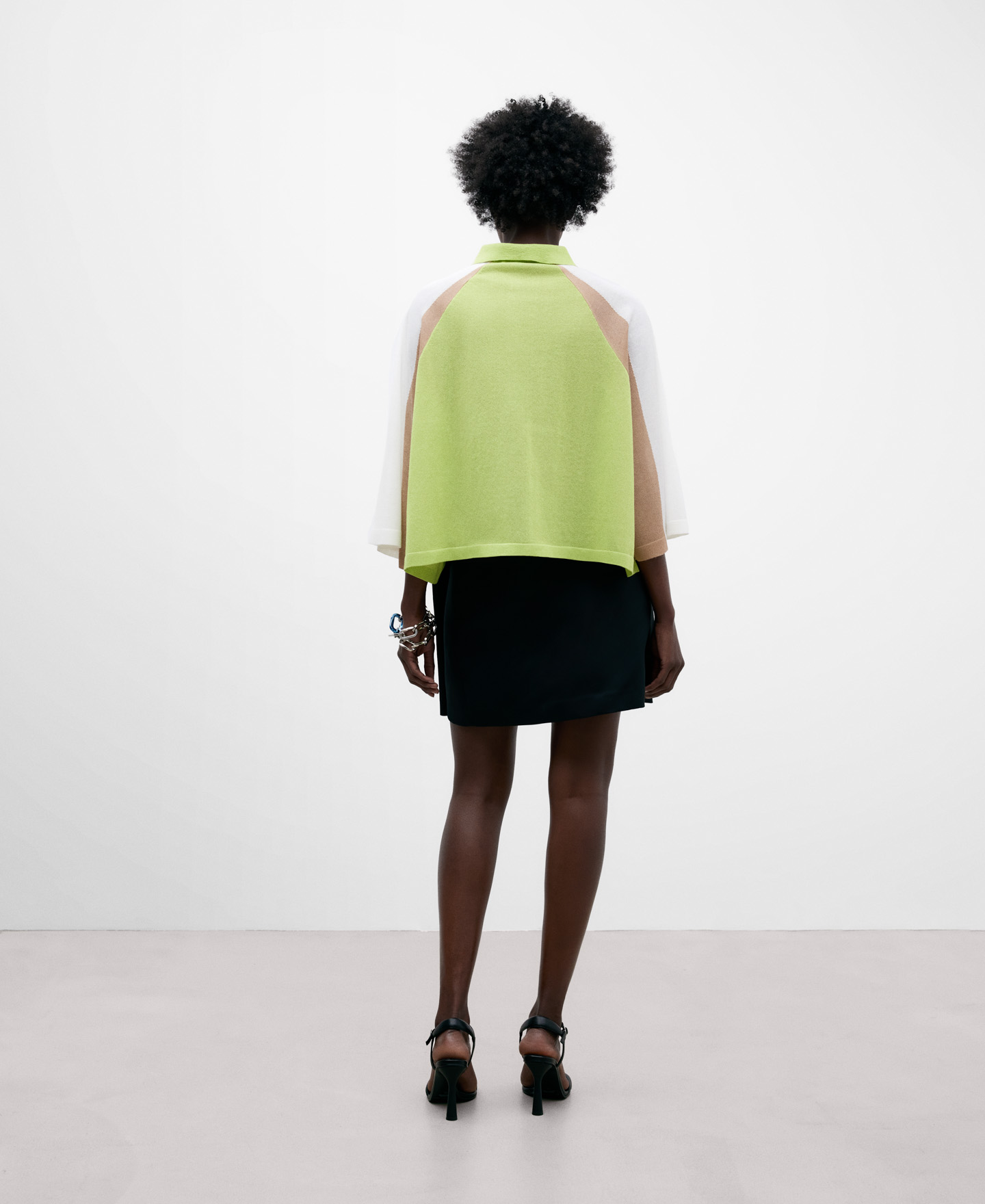 Semitransparent knitted jacket image number 2