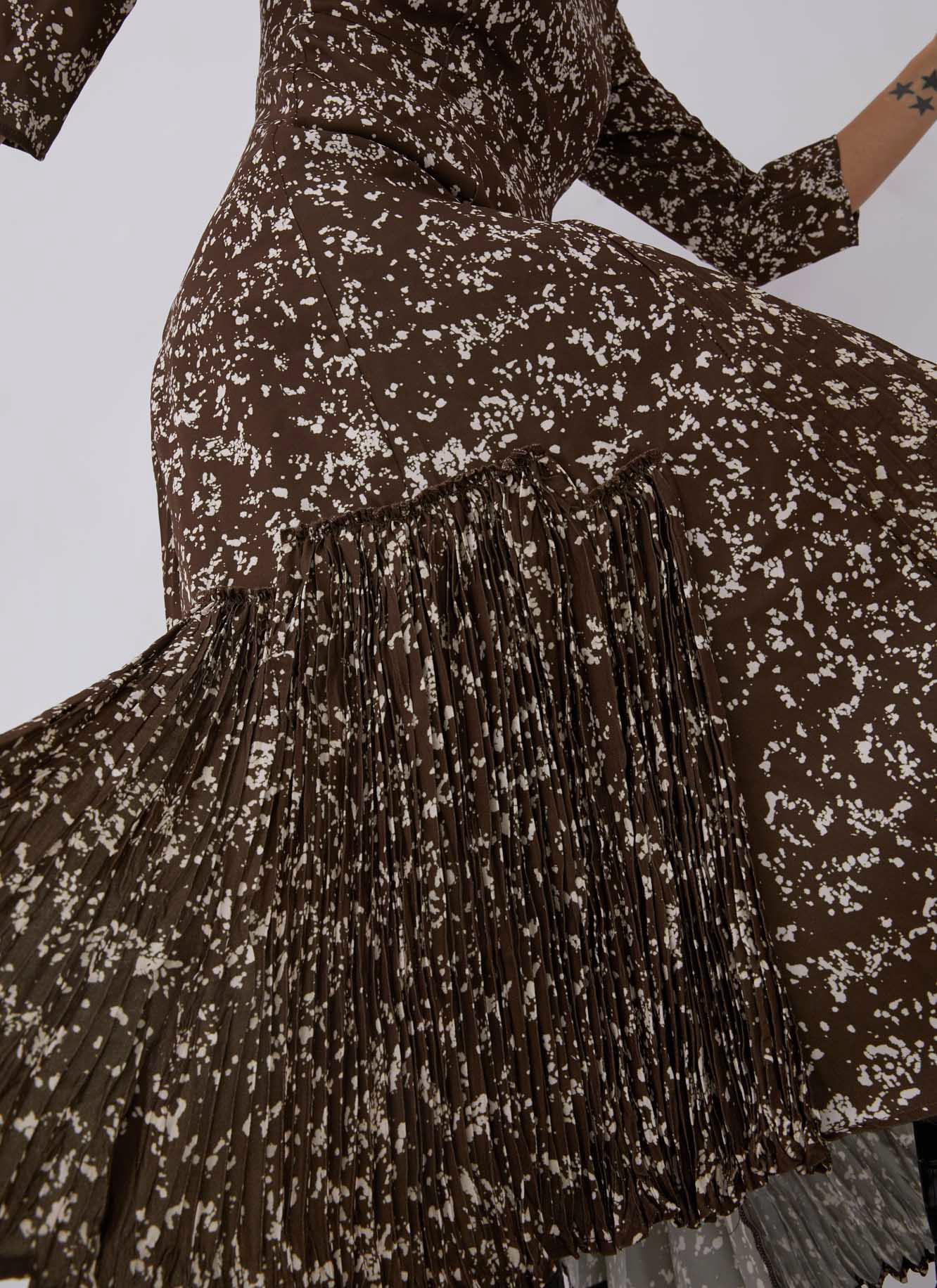 Vestido estampado con falda plisada image number 3