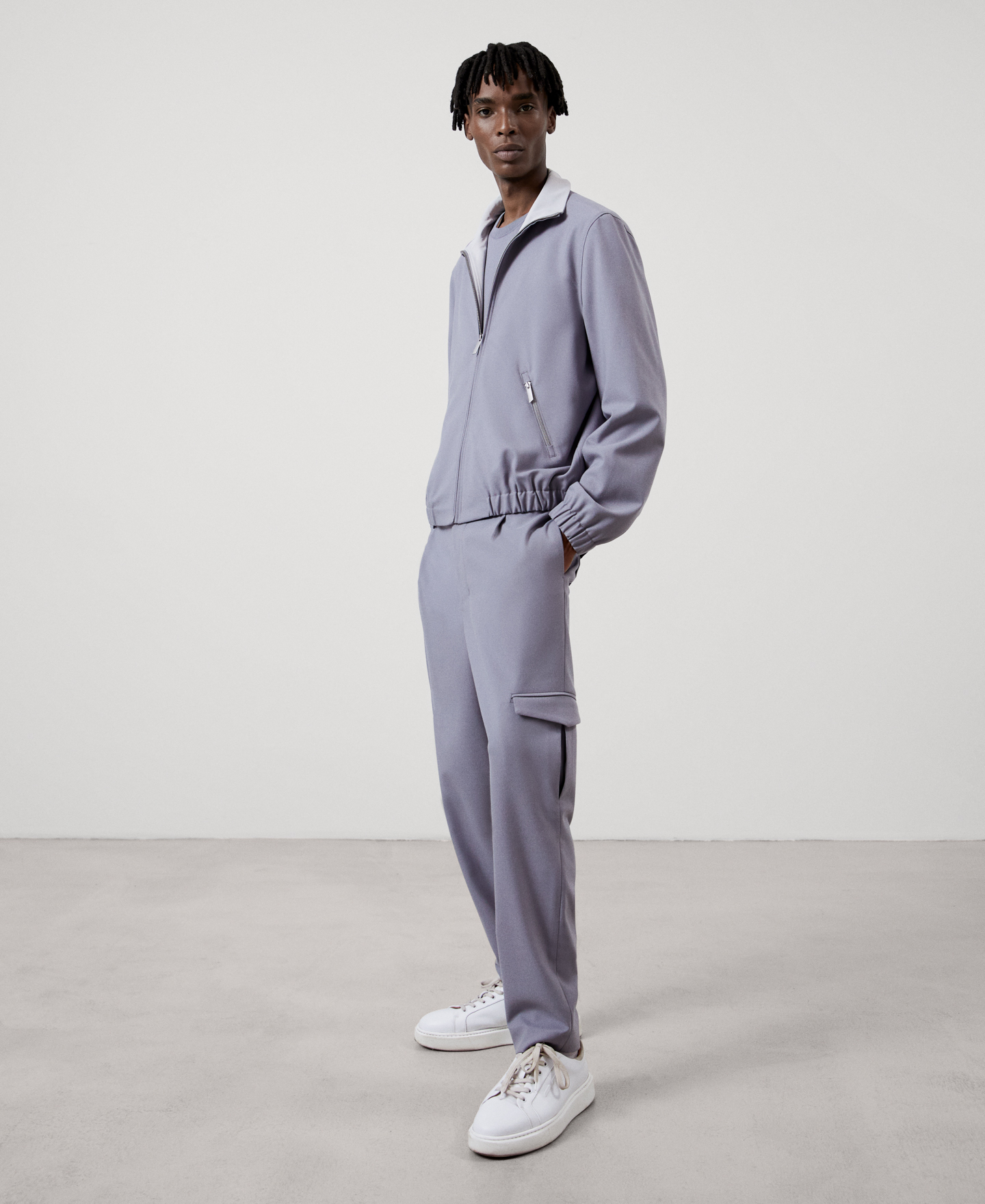 Jogging cargo trousers image number 1