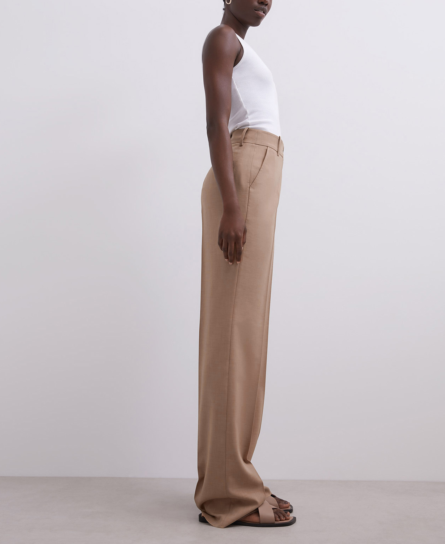 High-waisted straight trousers image number 2