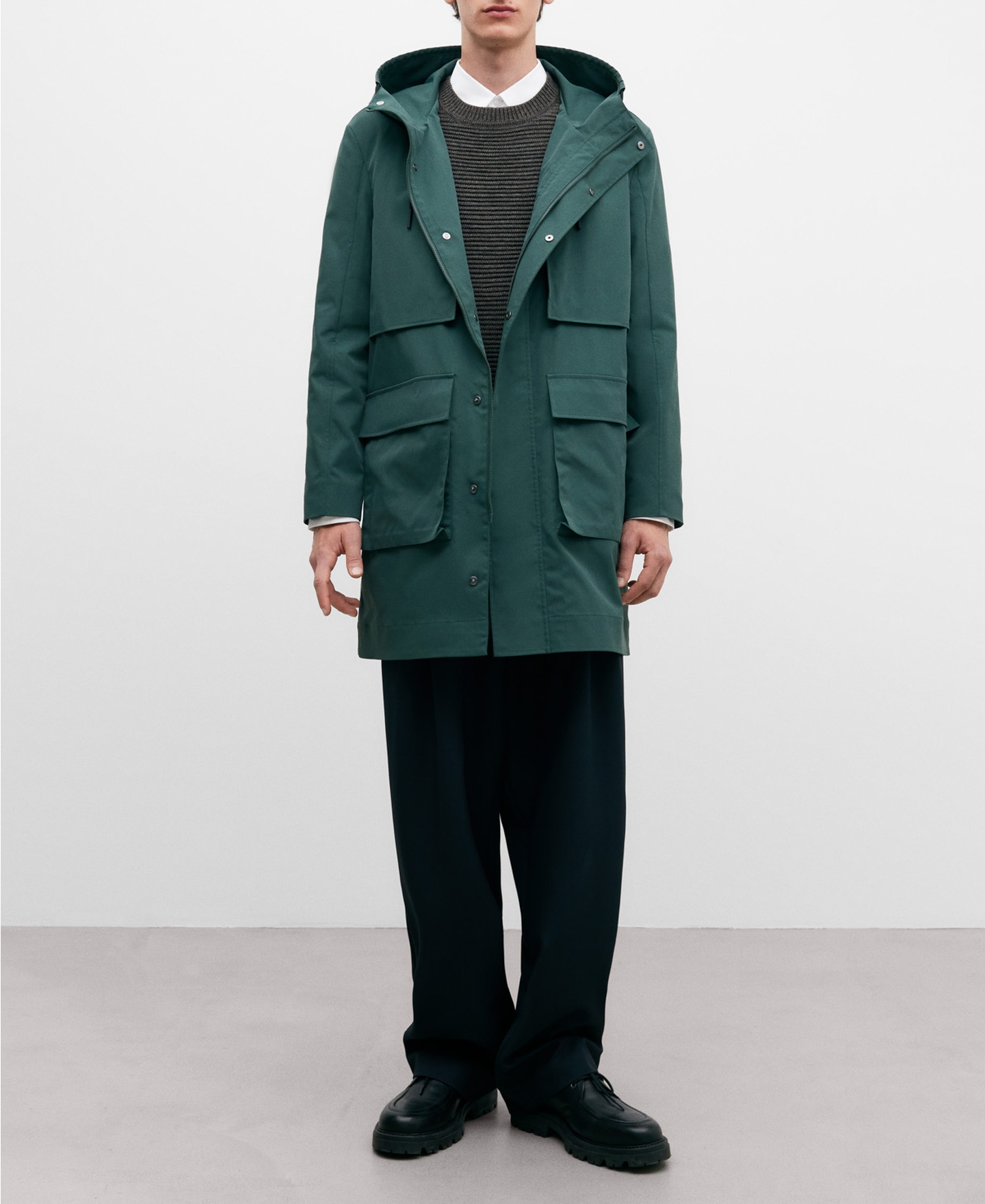 Parka con capucha de poliéster image number 1