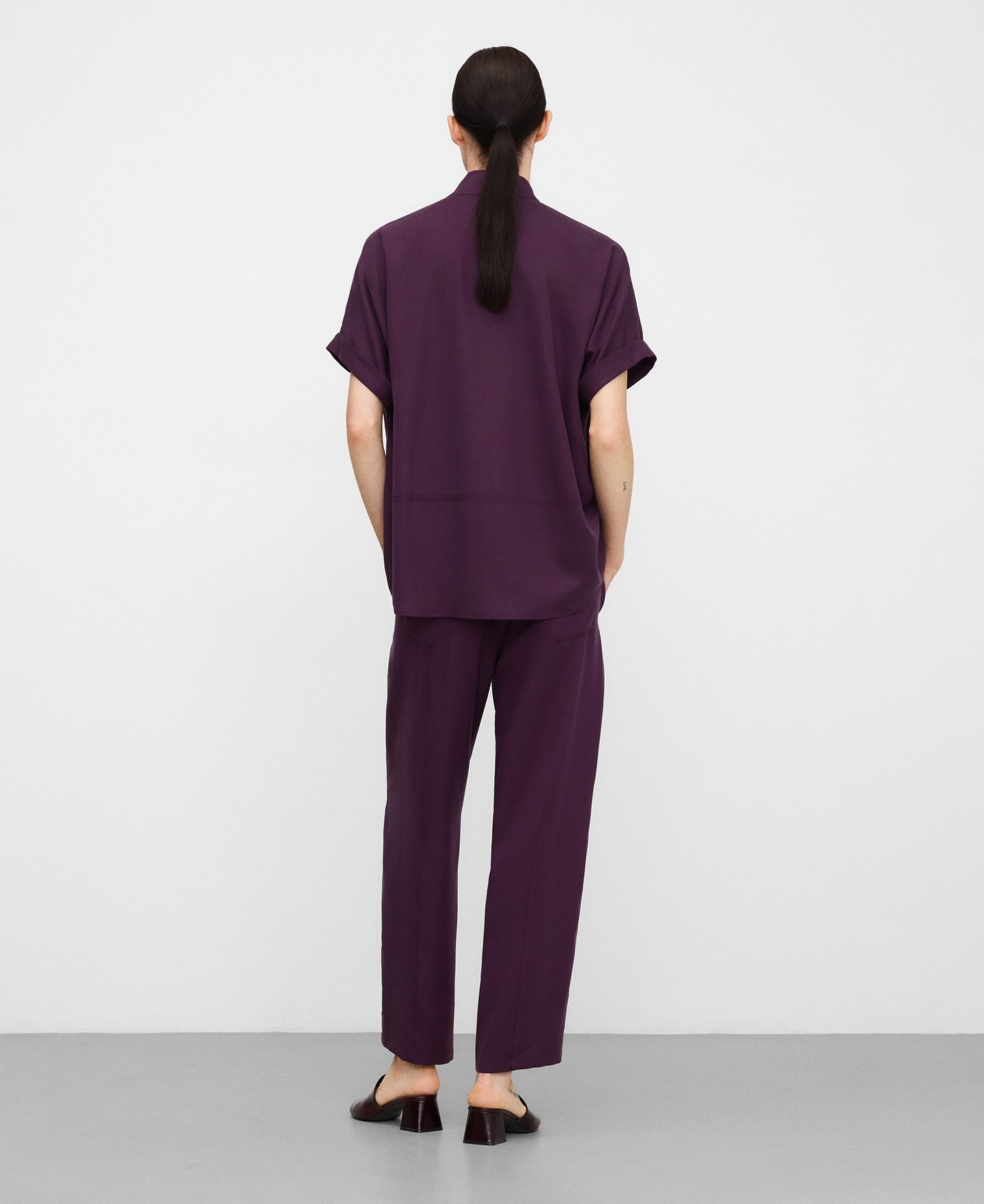 Camisa de manga curta com gola de fita image number 2