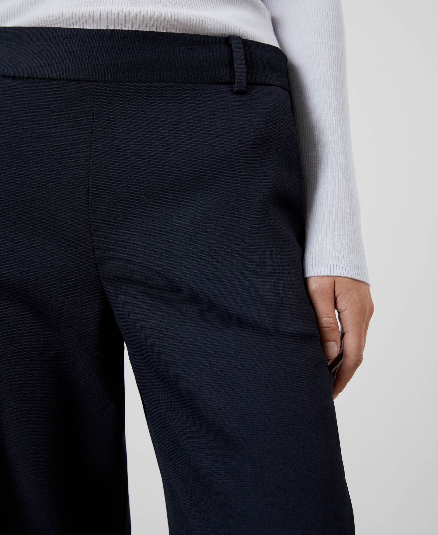 High-waisted palazzo trousers image number 3