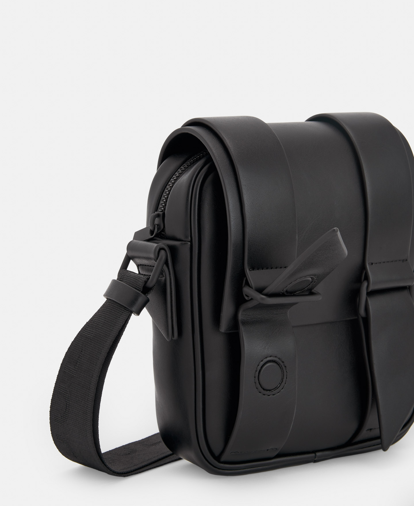 Recycled polyurethane shoulder bag image number 3