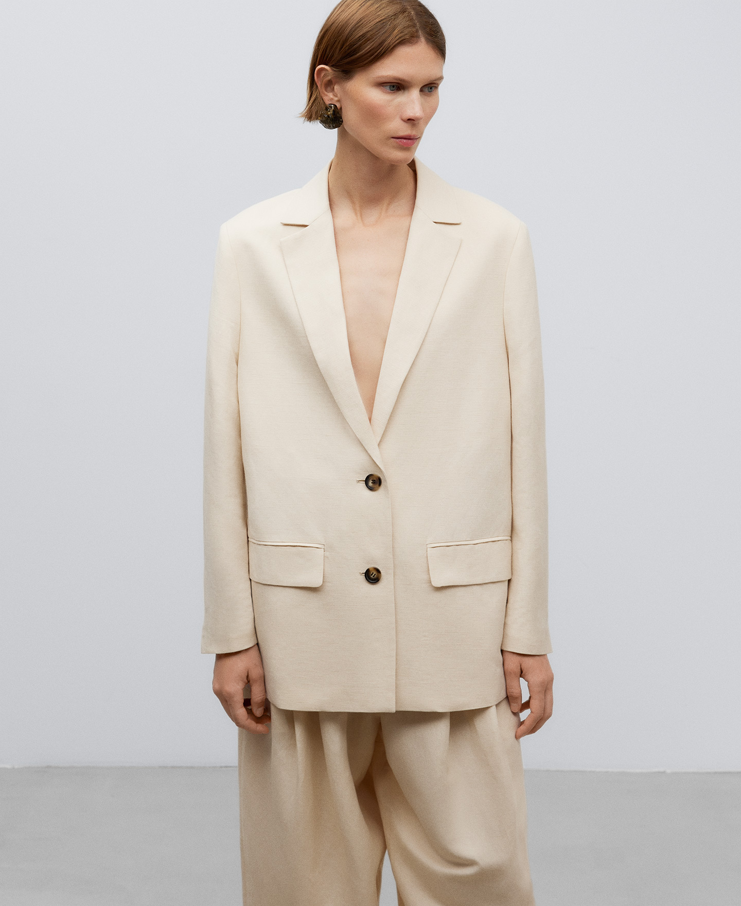 Beige European linen blazer woman image number 0