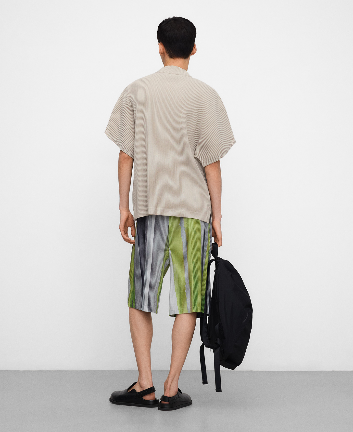 Bermuda ancha crinkle rayas irregulares image number 2