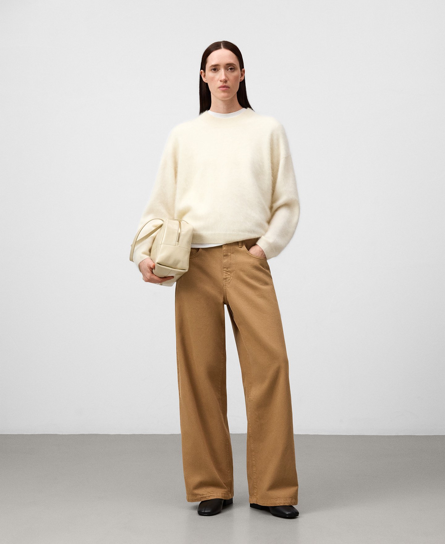 Camel denim barrel fit trousers woman image number 1