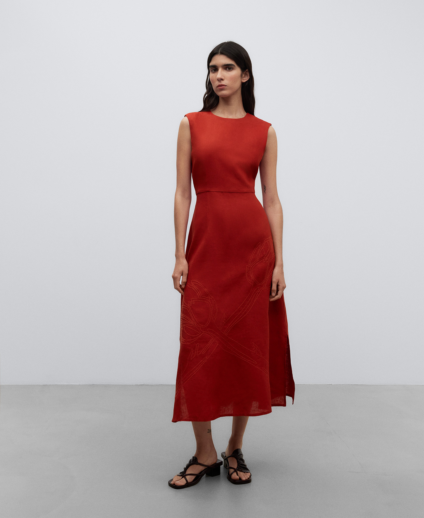 Vestido largo midi lino mujer image number 1