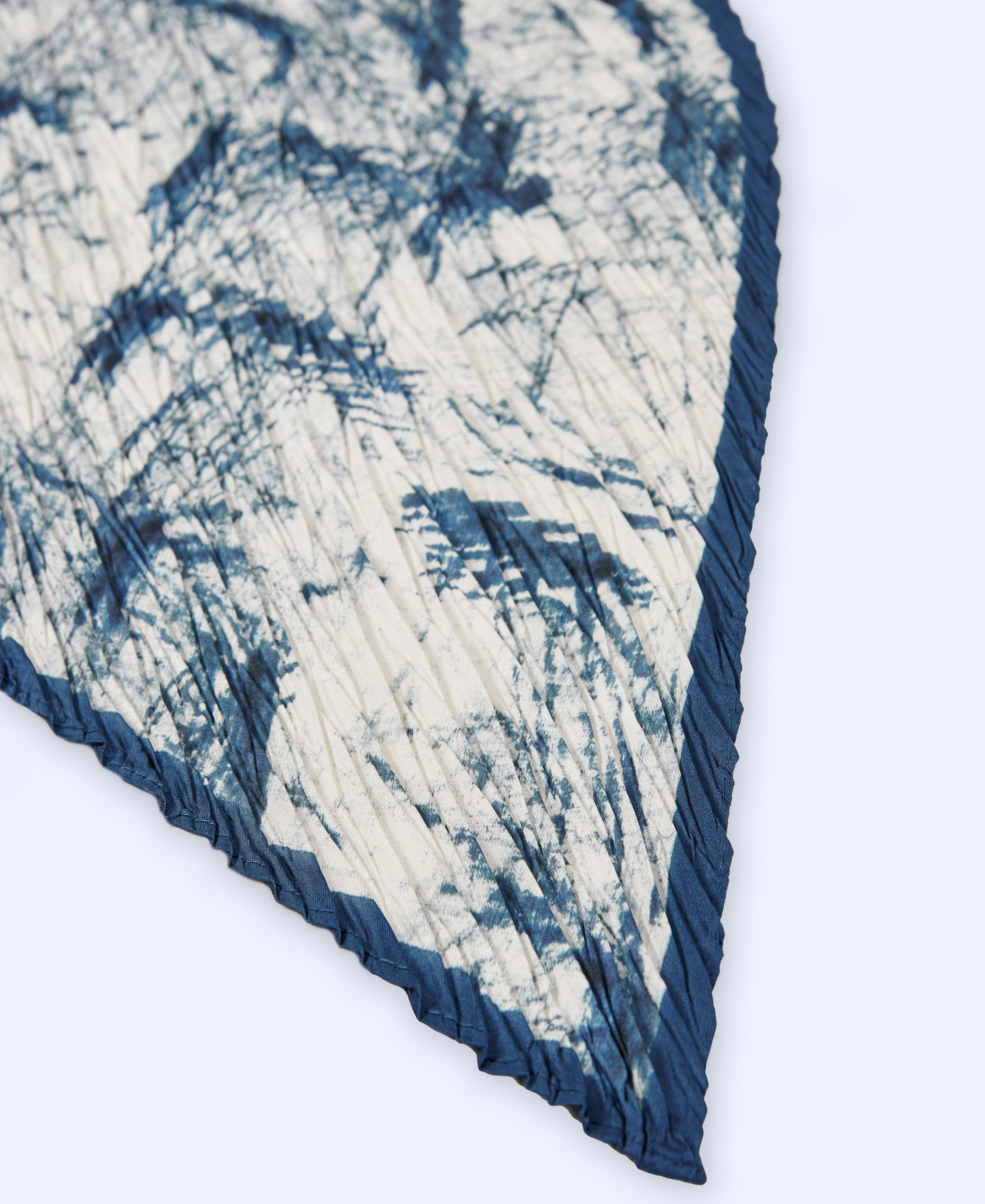 Printed bandana handkerchief image number 2