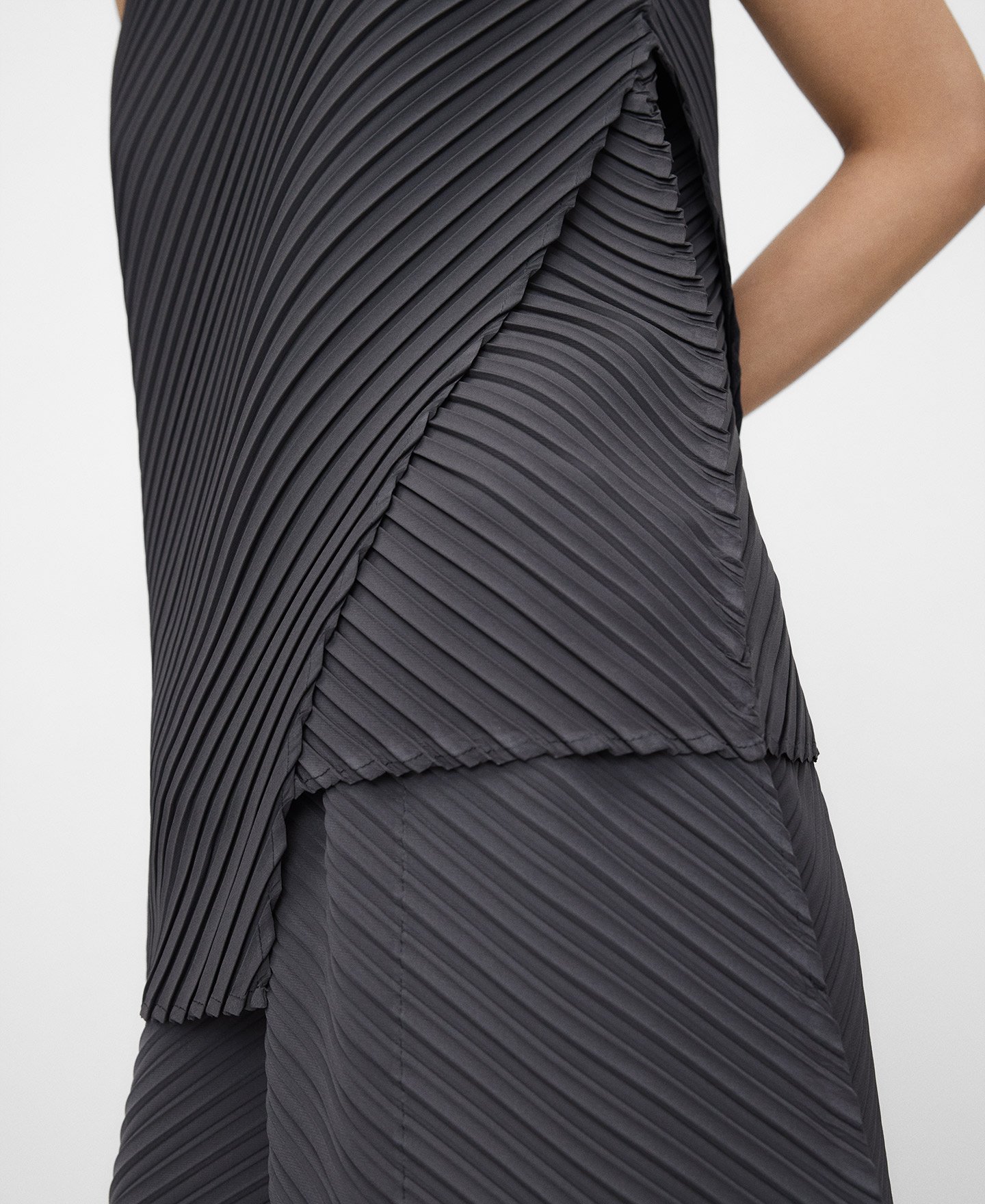 Crinkle asymmetrical top image number 3