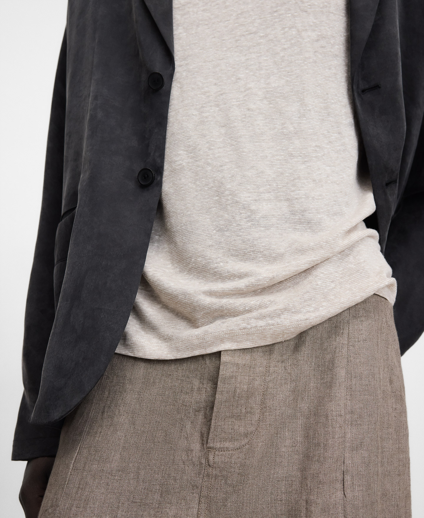 European linen heathered T-shirt image number 3