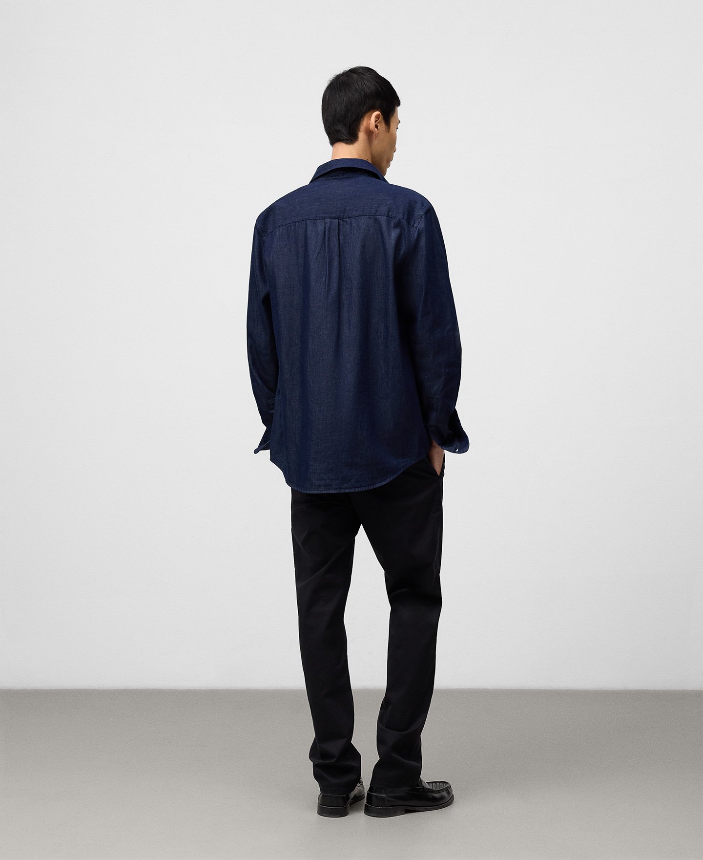 Camisa regular fit denim algodón hombre image number 2