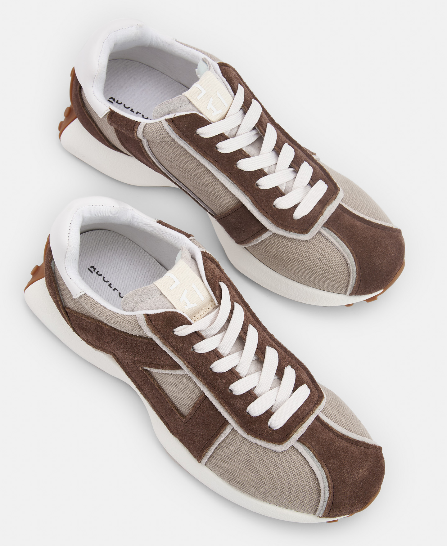 Zapatilla runner vintage en piel image number 1