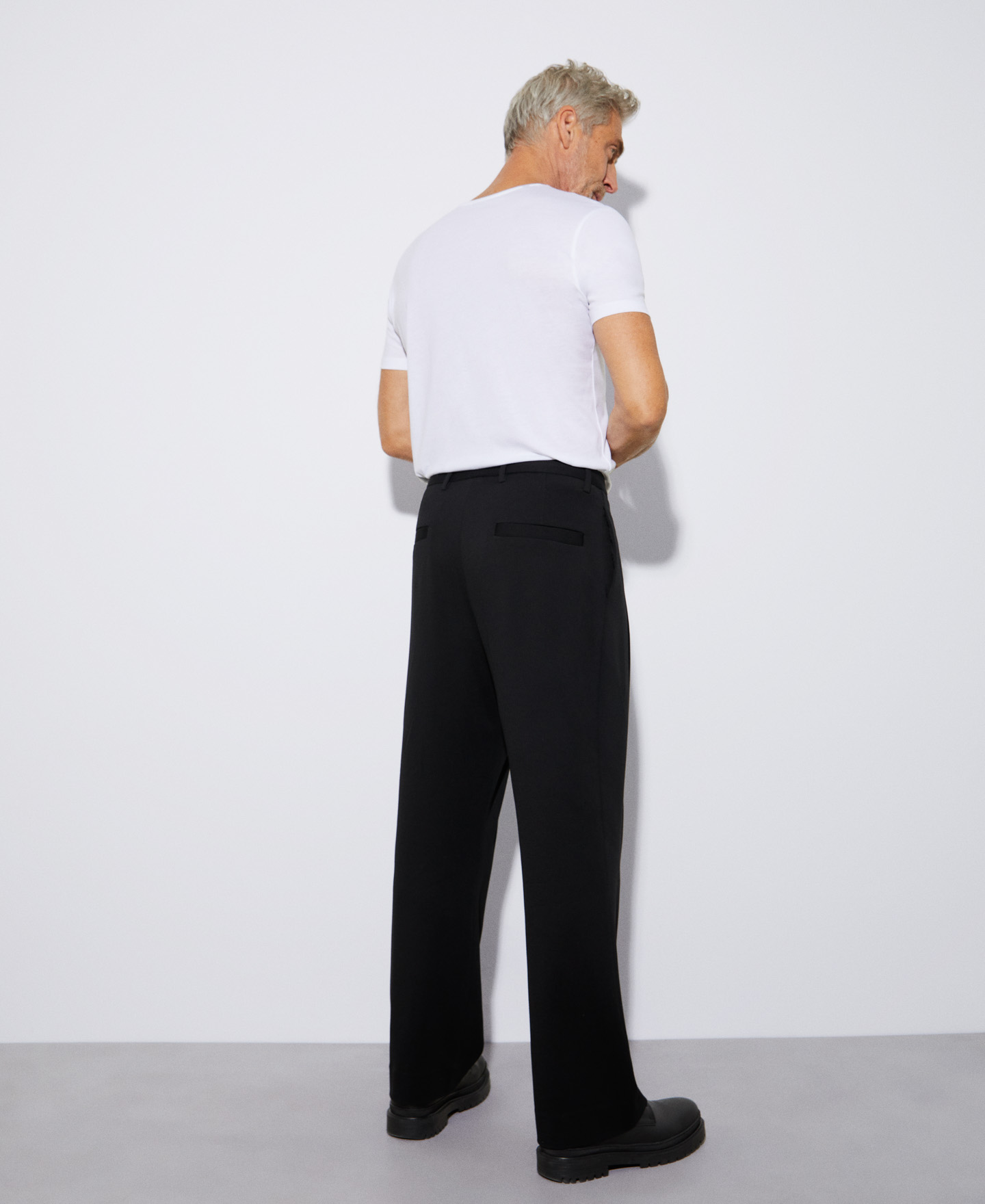Viscose pleated trousers image number 2