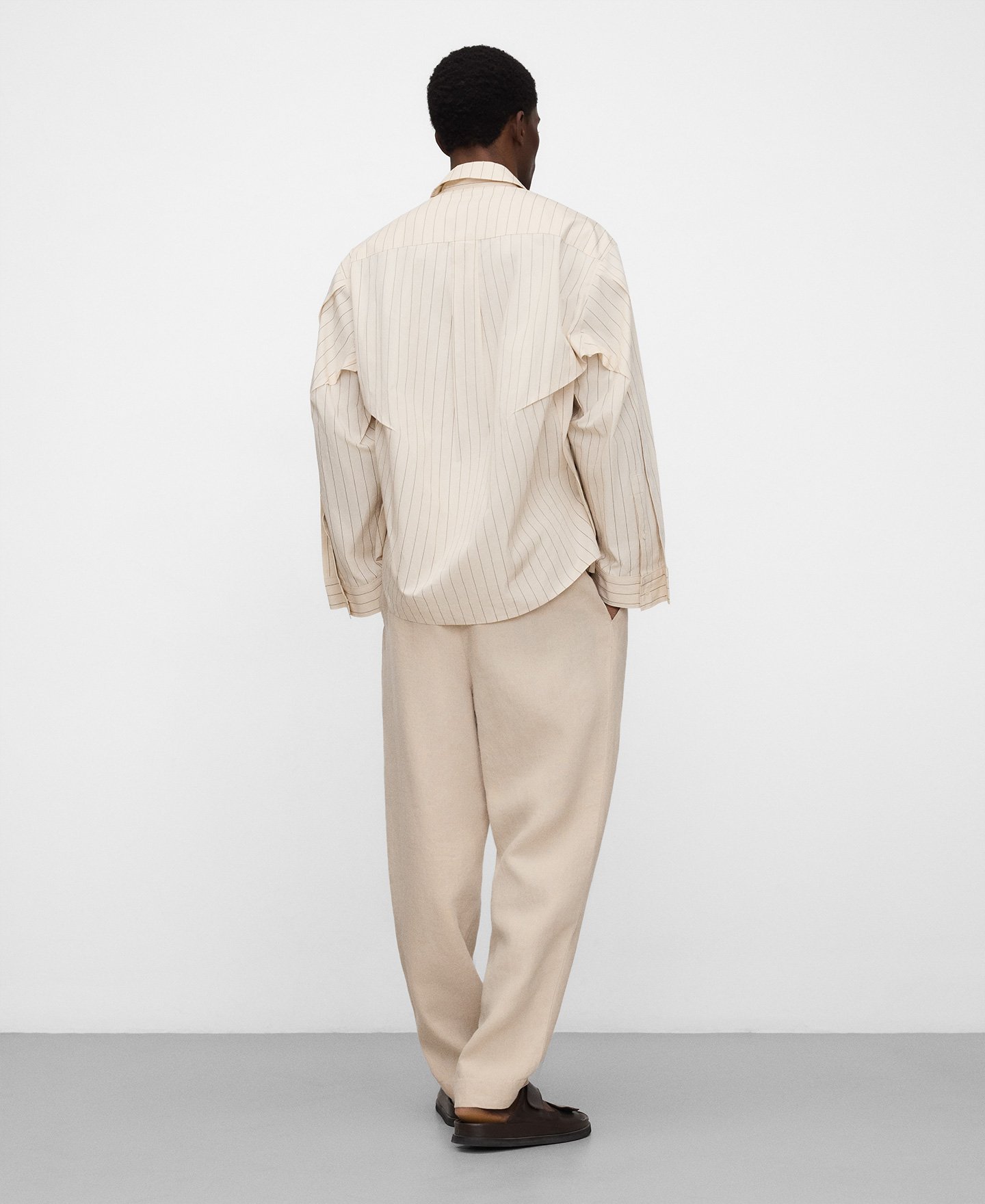 Pantal&oacute;n jogger lino europeo image number 2