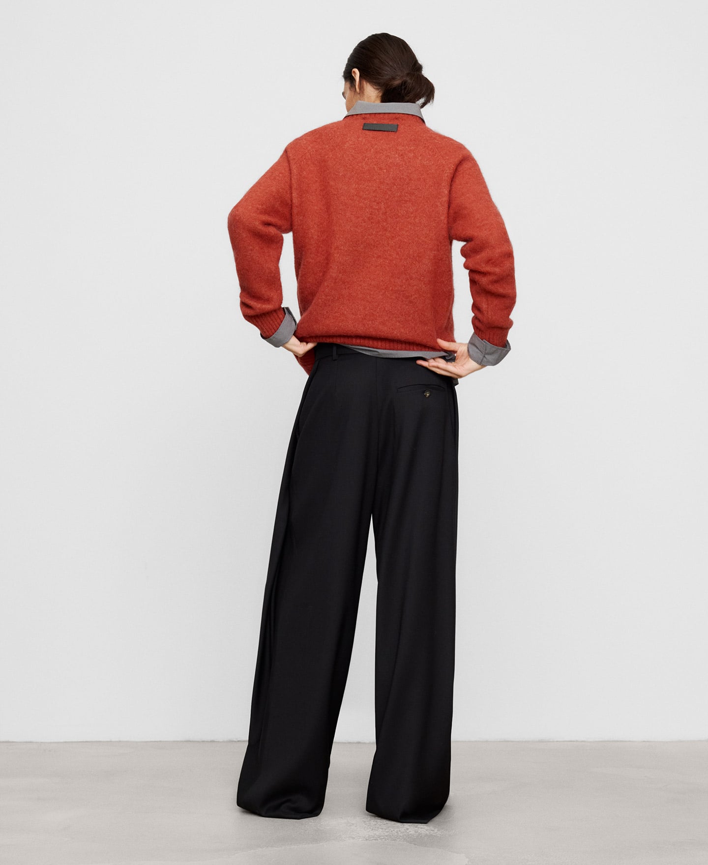 Wide-leg tailored pleated trousers image number 2