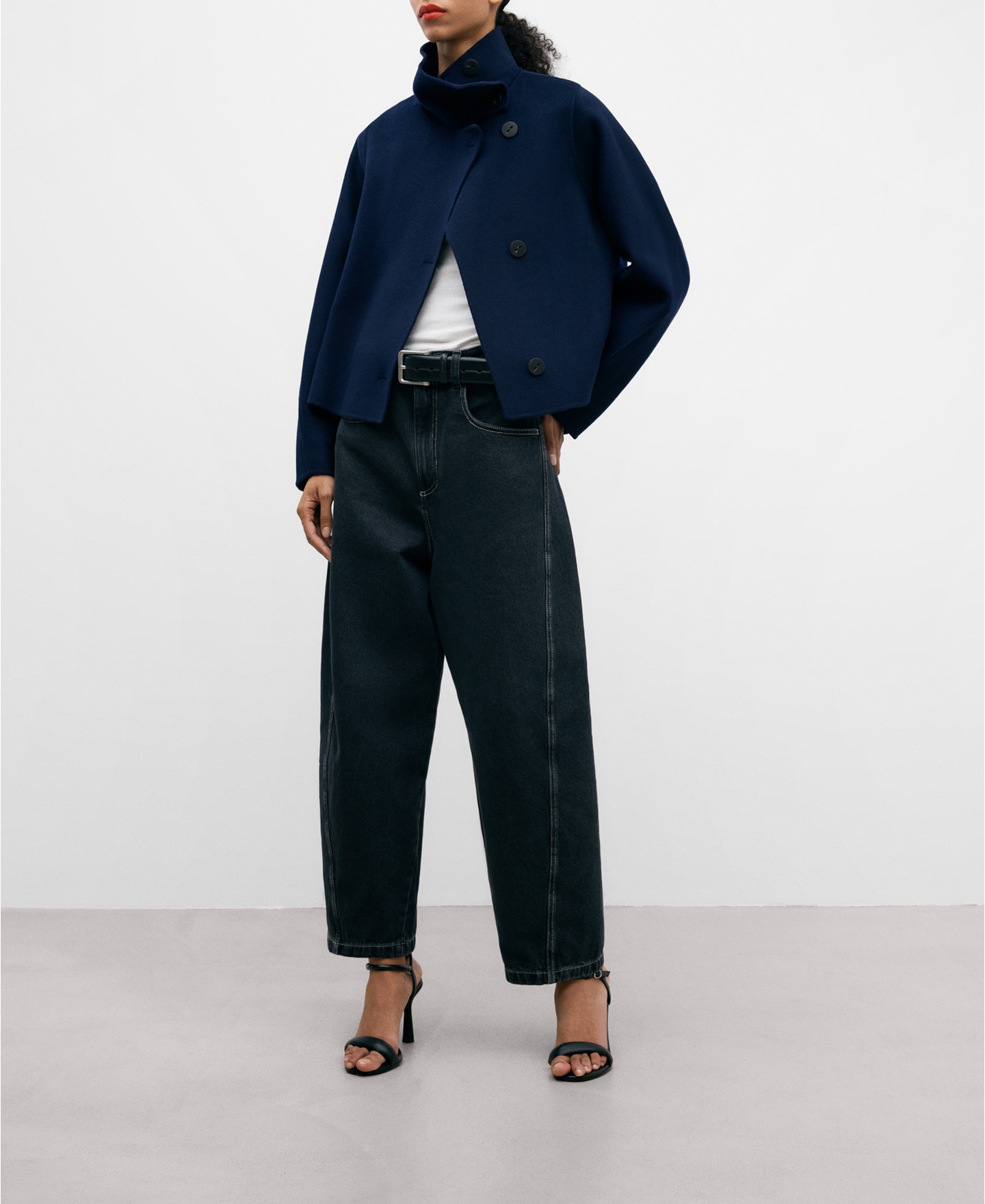 Double face fabric short jacket women image number 1