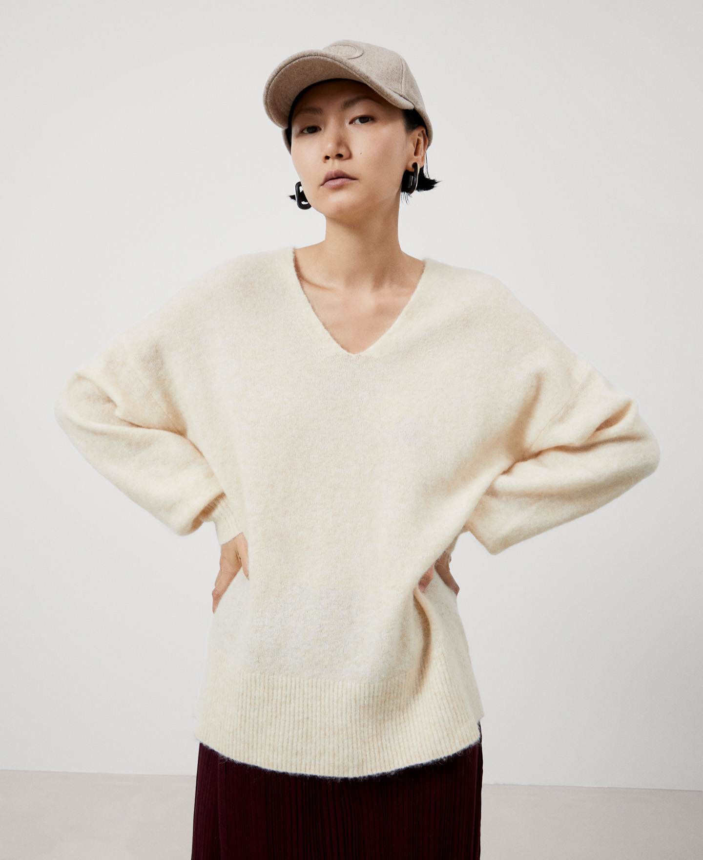 Jersey cuello pico en mohair image number 0