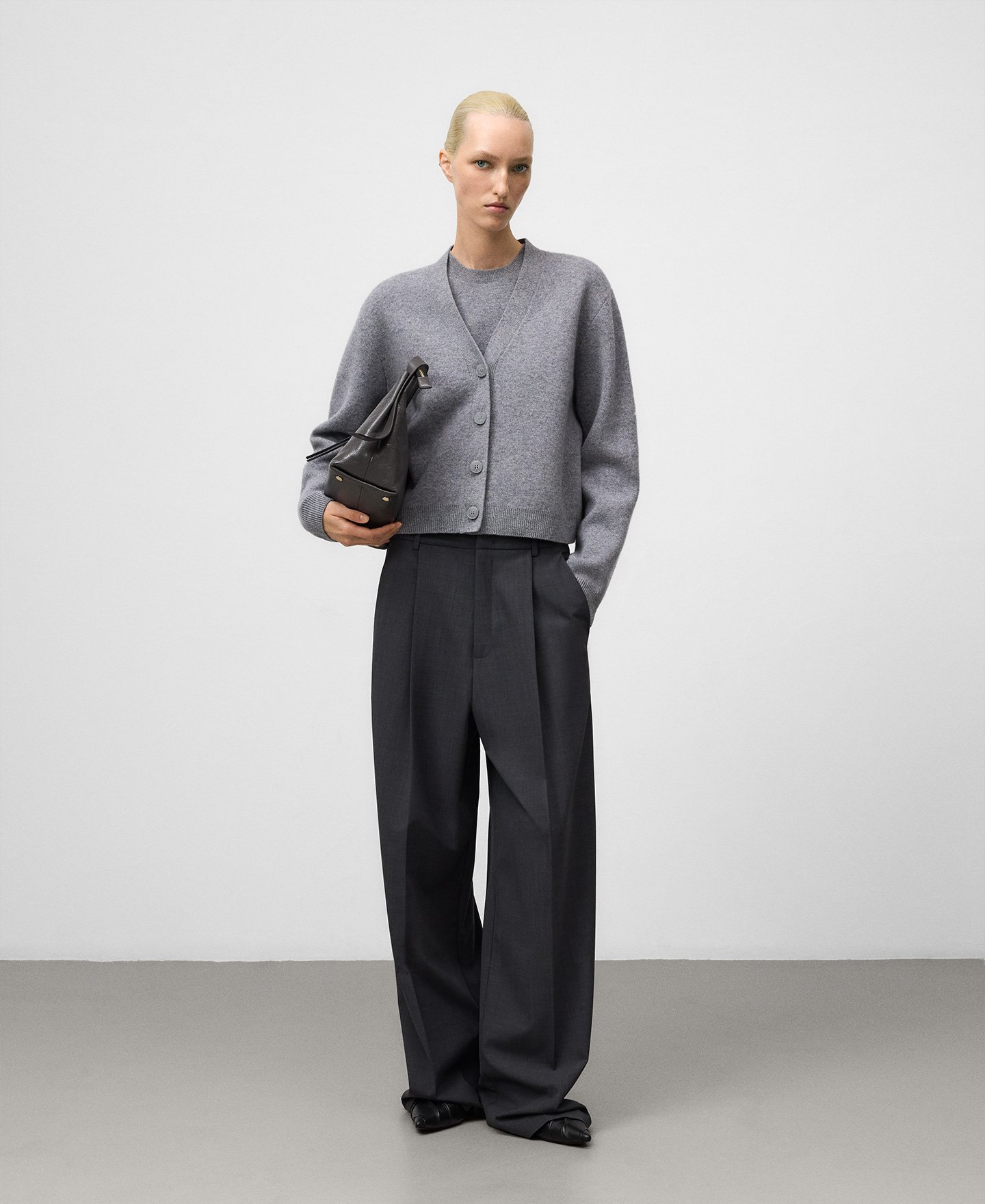 Cárdigan corto lana mujer image number 1