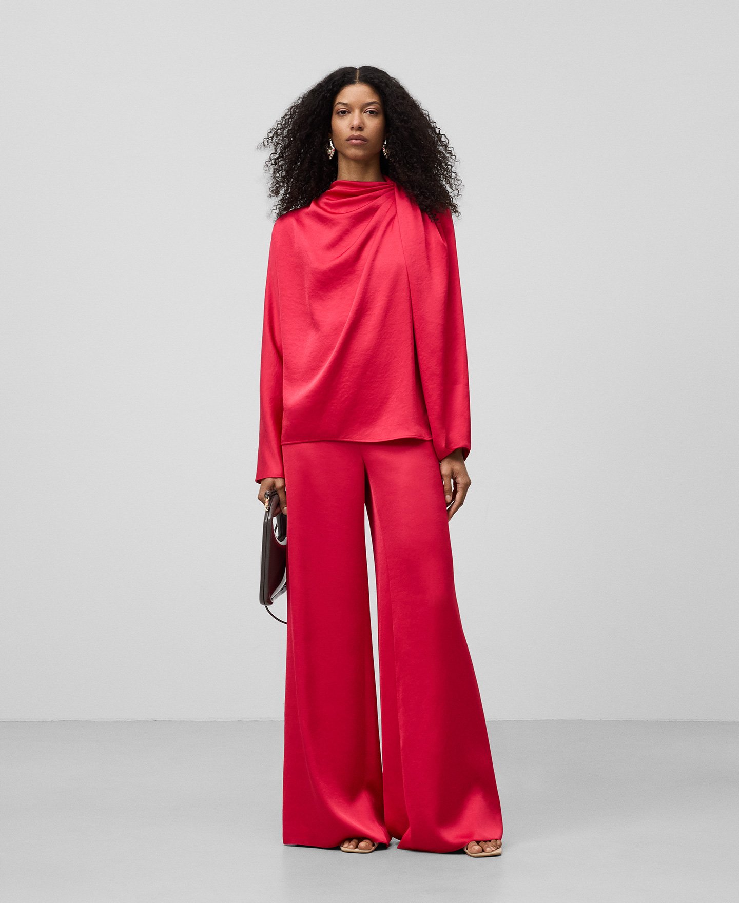 Draped collar satin top woman image number 1