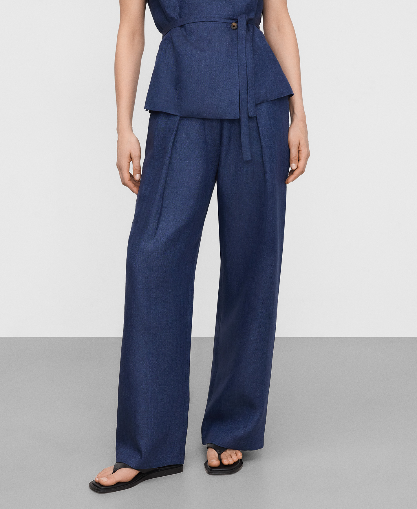 European linen pleated straight trousers image number 0