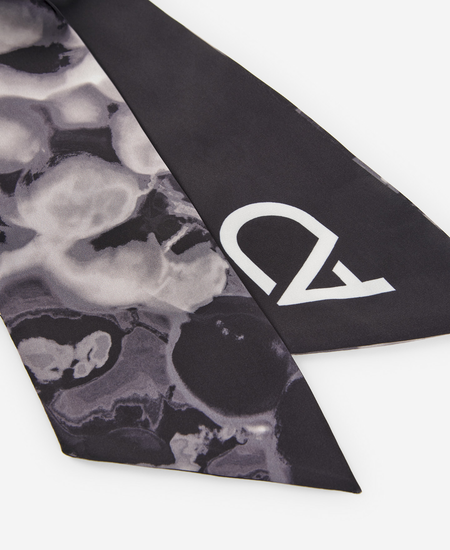 Multicoloured printed handkerchief image number 2